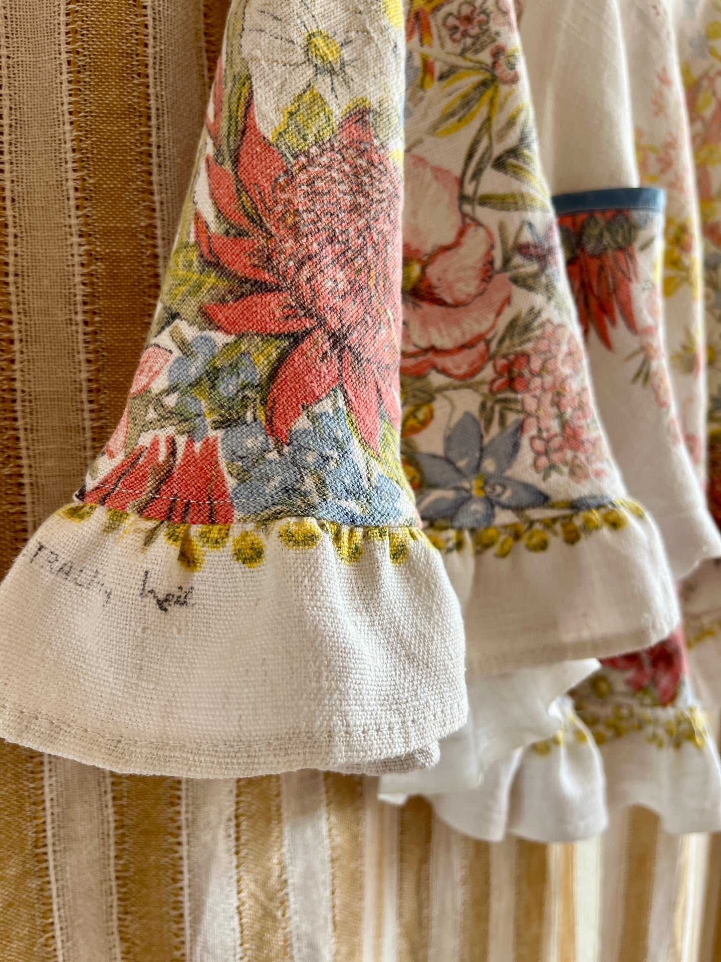 Circular and diagonal cut linen blouse