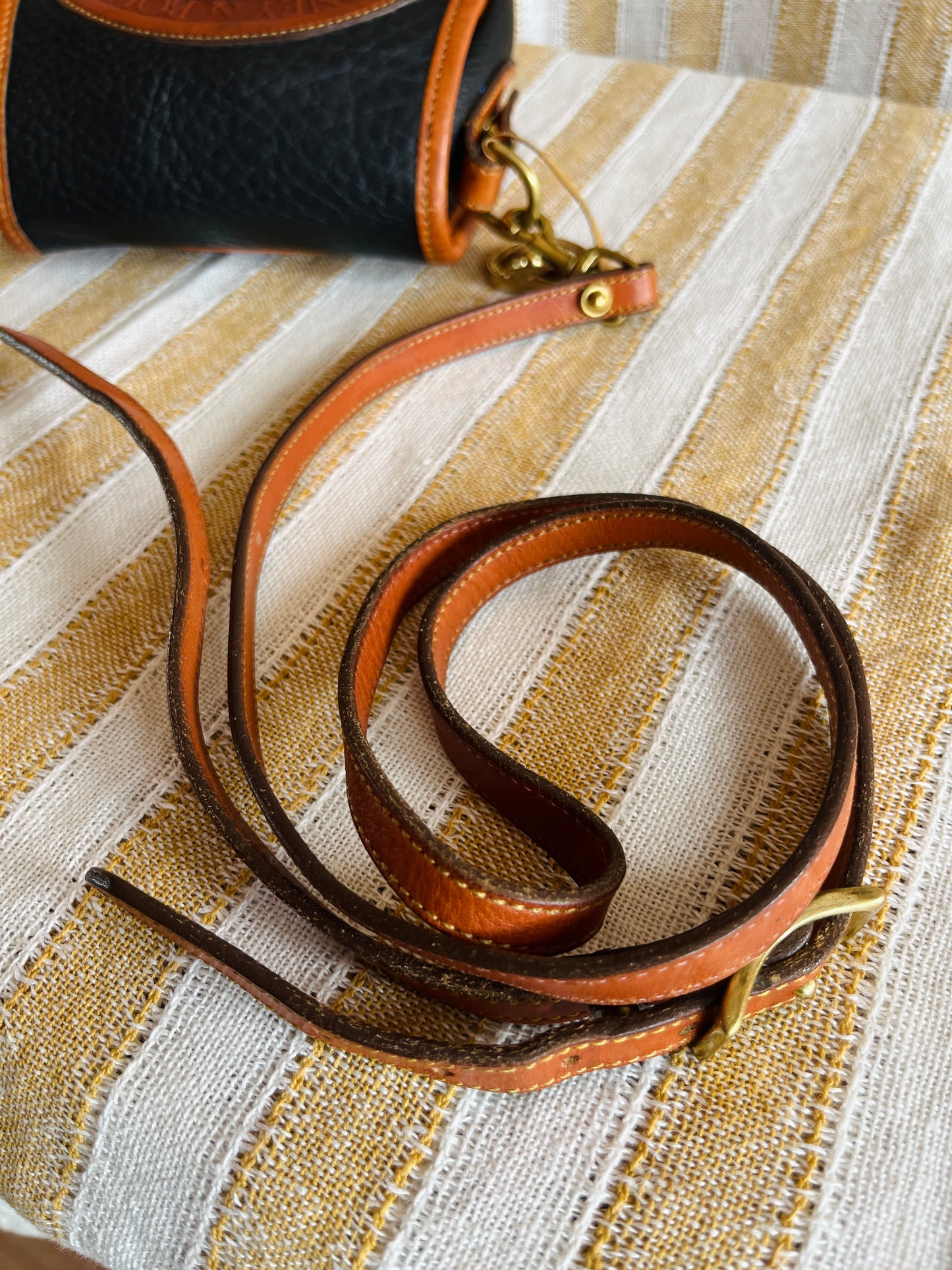 Black and British Tan BIG DUCK Crossbody