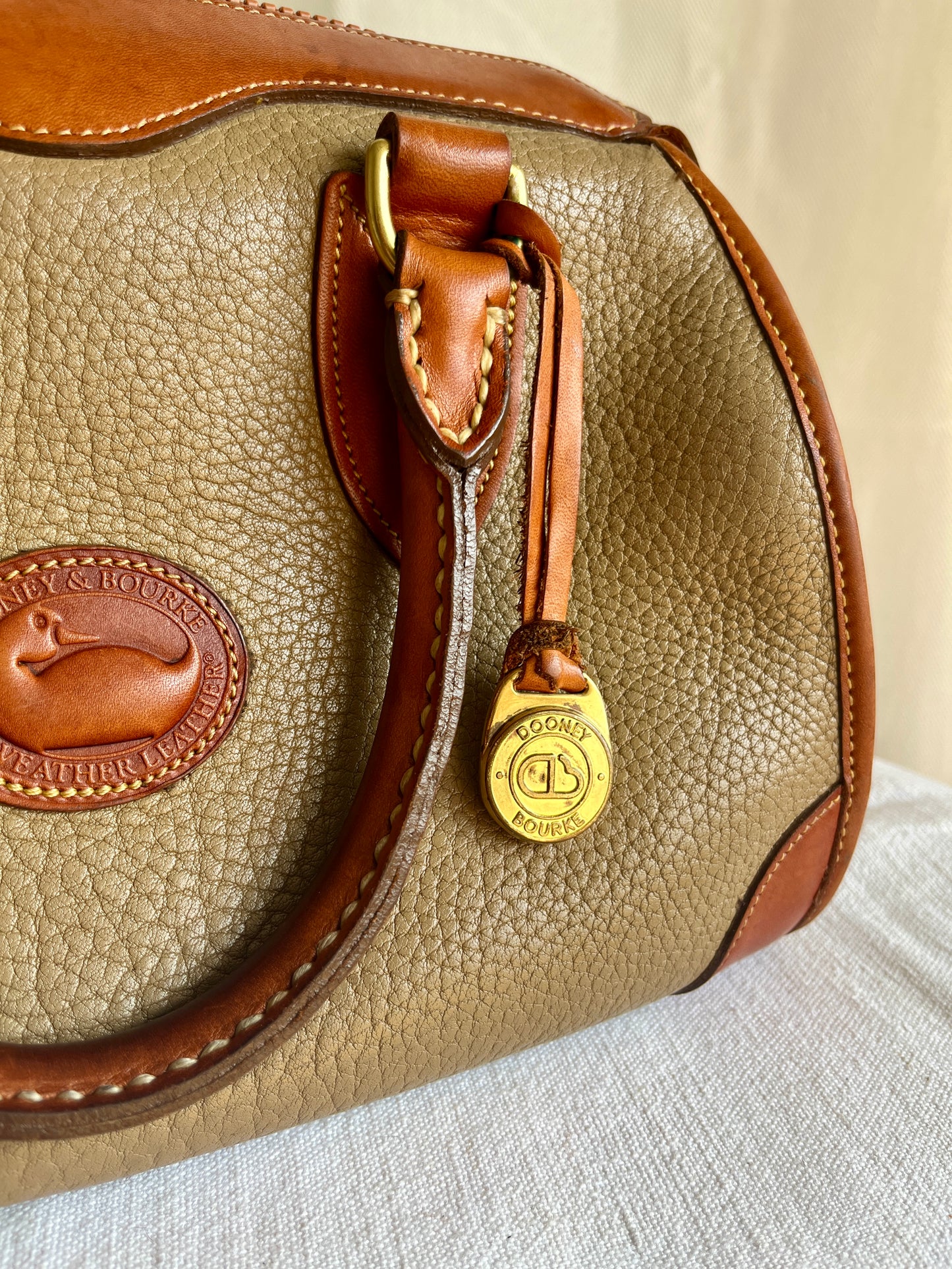 Pre tag Taupe/British Tan Gladstone Doctor's Bag Satchel