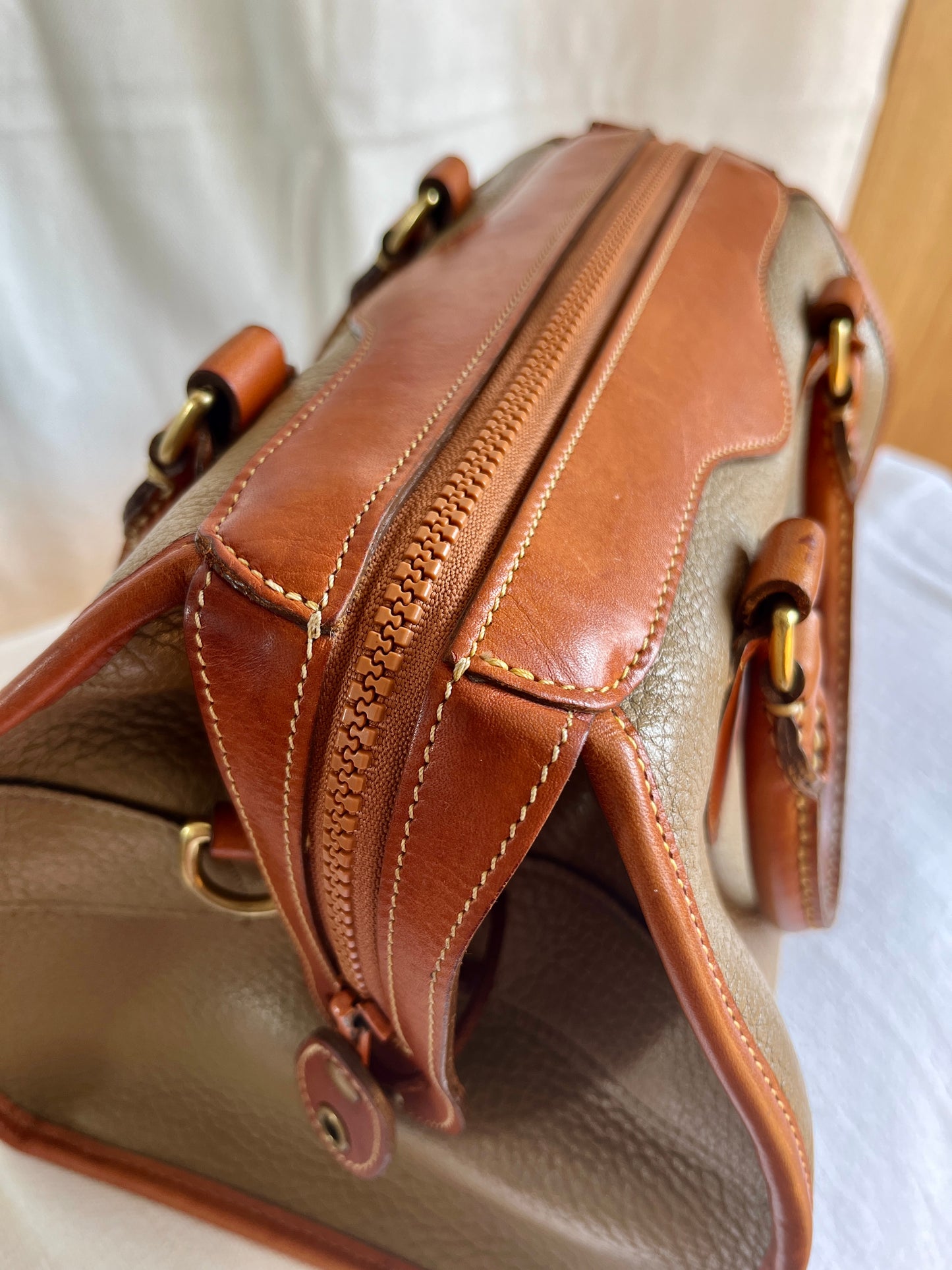 Pre tag Taupe/British Tan Gladstone Doctor's Bag Satchel