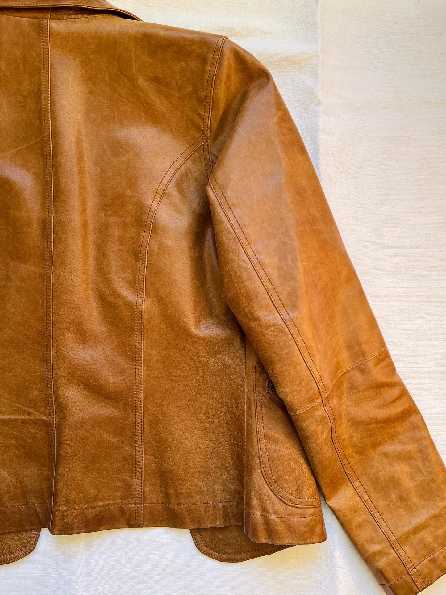 Vintage 90s Great Cut Camel Brown Leather Jacket with zipper pickets