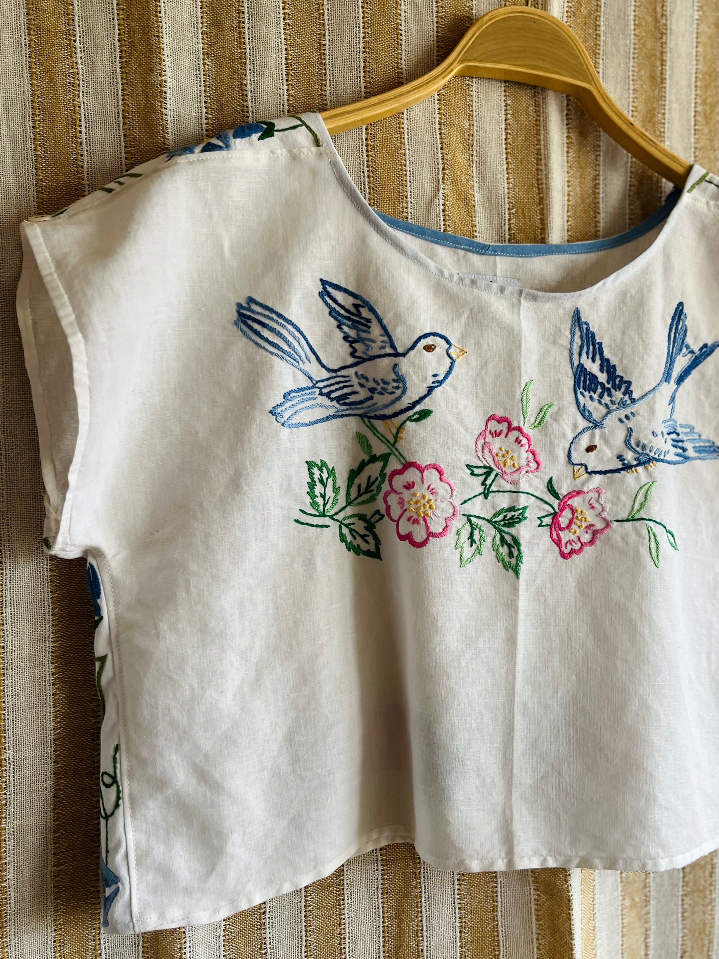 Blue birds tee