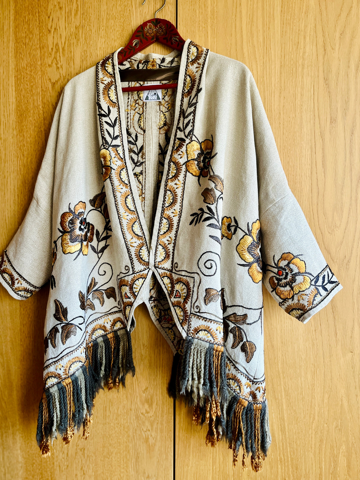 Poncho for j