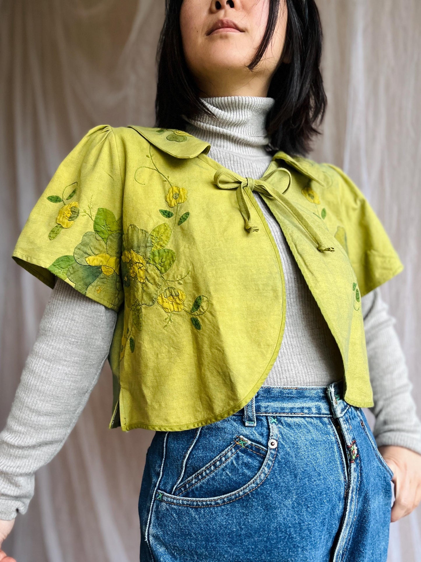 Dyed Green Appliqué tablecloth turns round collar cropped shirt with ties