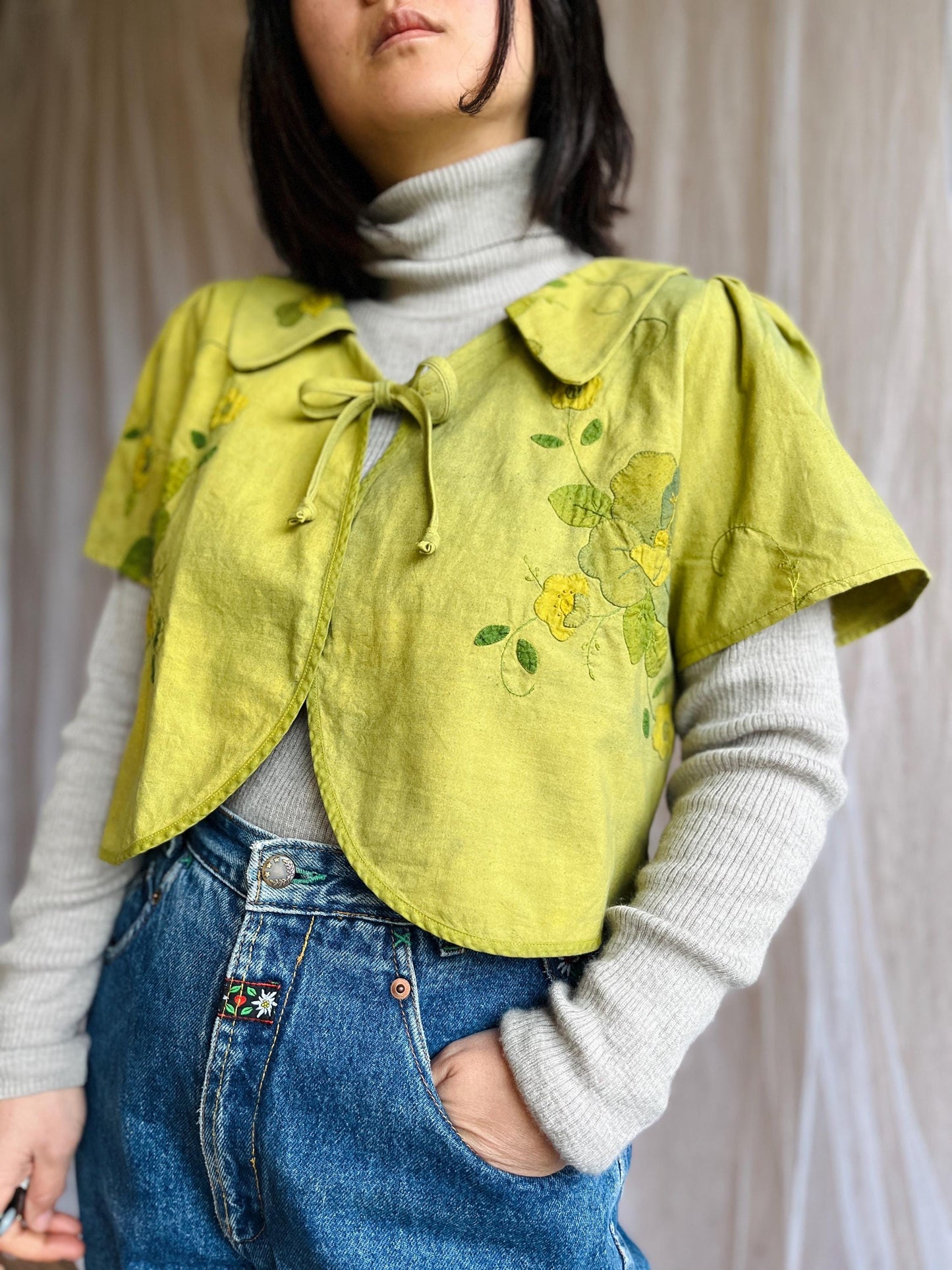 Dyed Green Appliqué tablecloth turns round collar cropped shirt with ties