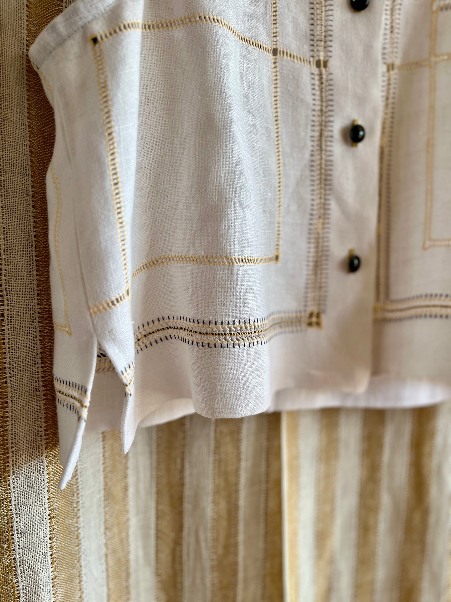 Collar Tank Top - Yellow and black lines