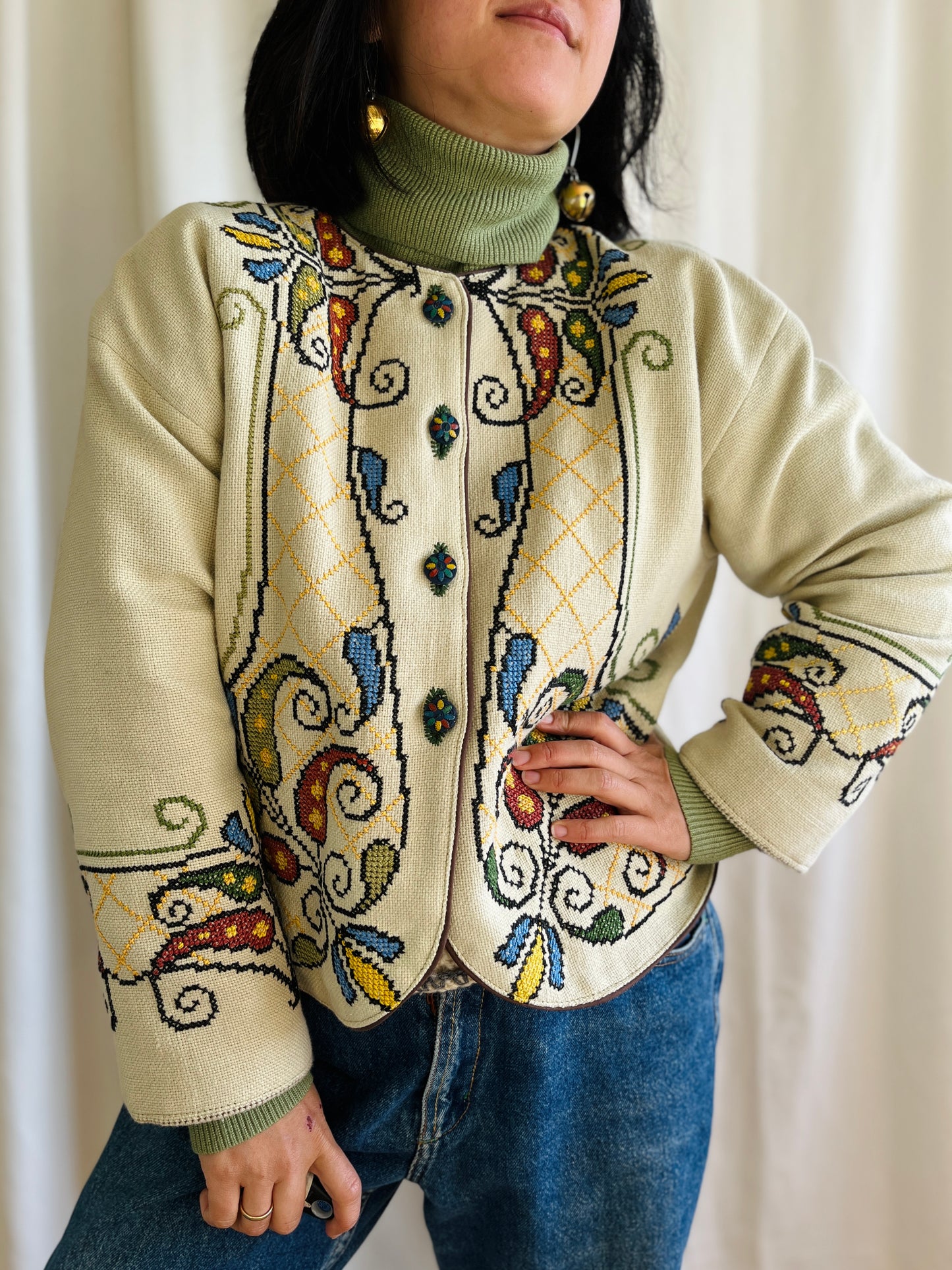 🎴 Embroidered structure jacket