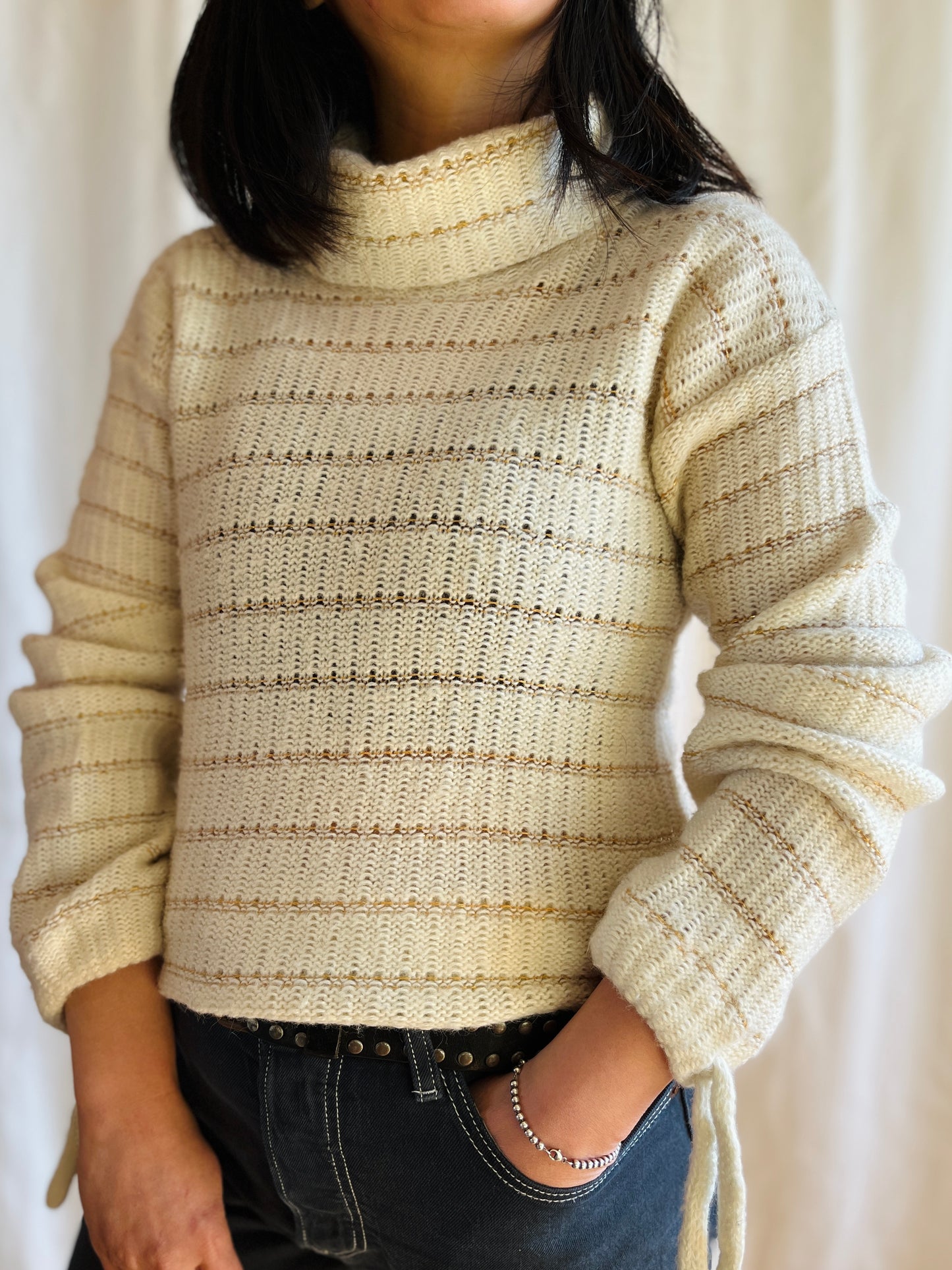 High neck Pullover Cable Knit