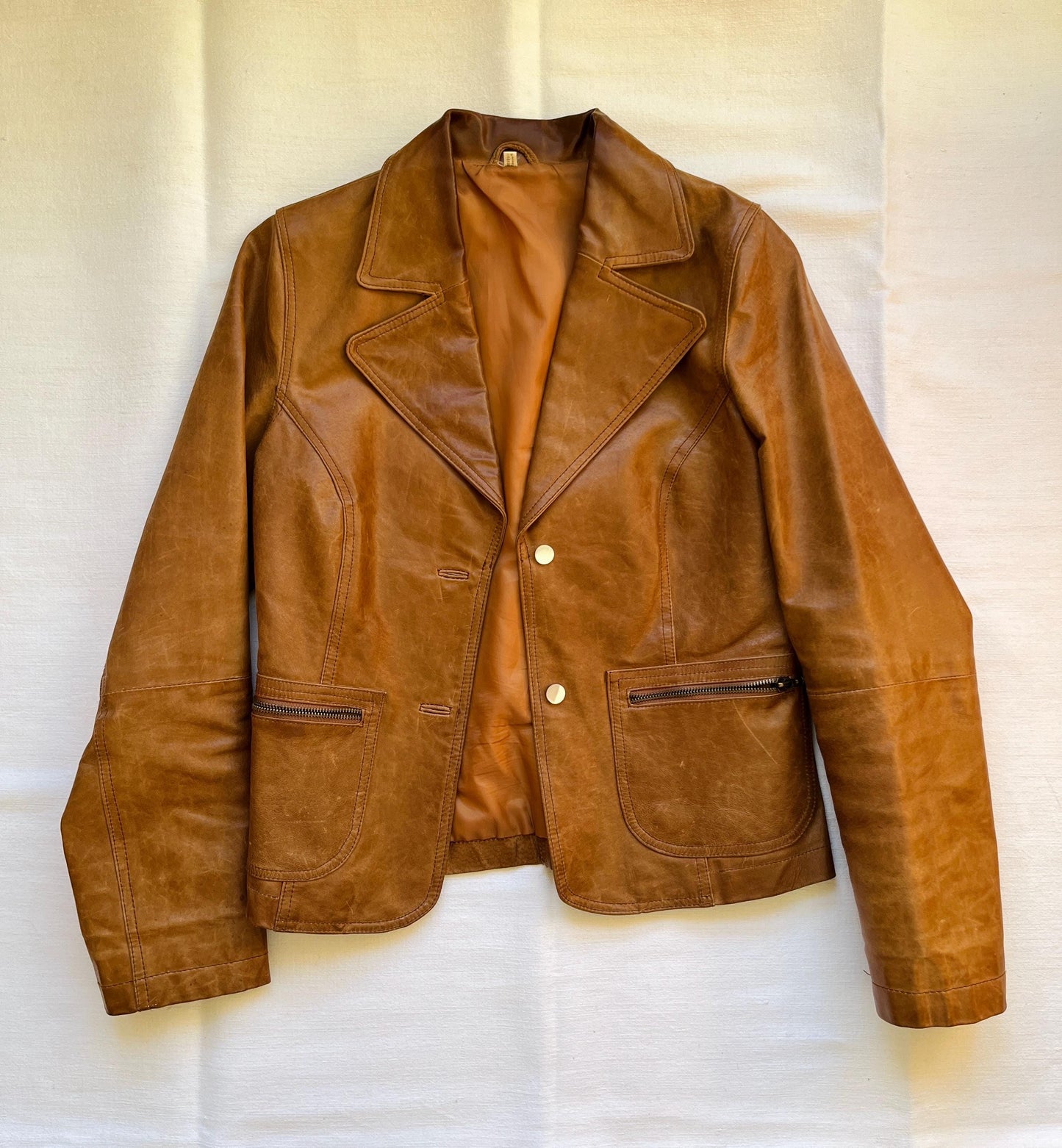 Vintage 90s Great Cut Camel Brown Leather Jacket with zipper pickets