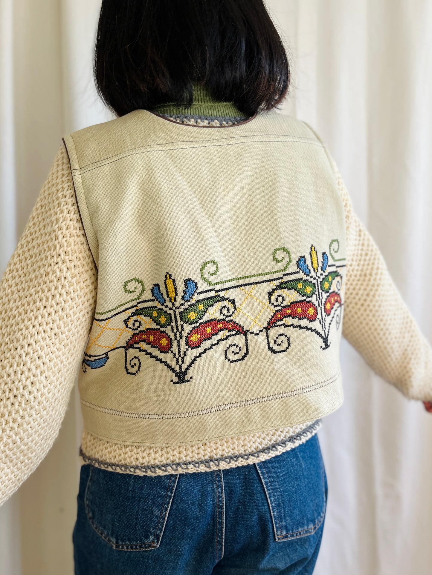 🎴 Floral embroidery Sweater Waistcoat