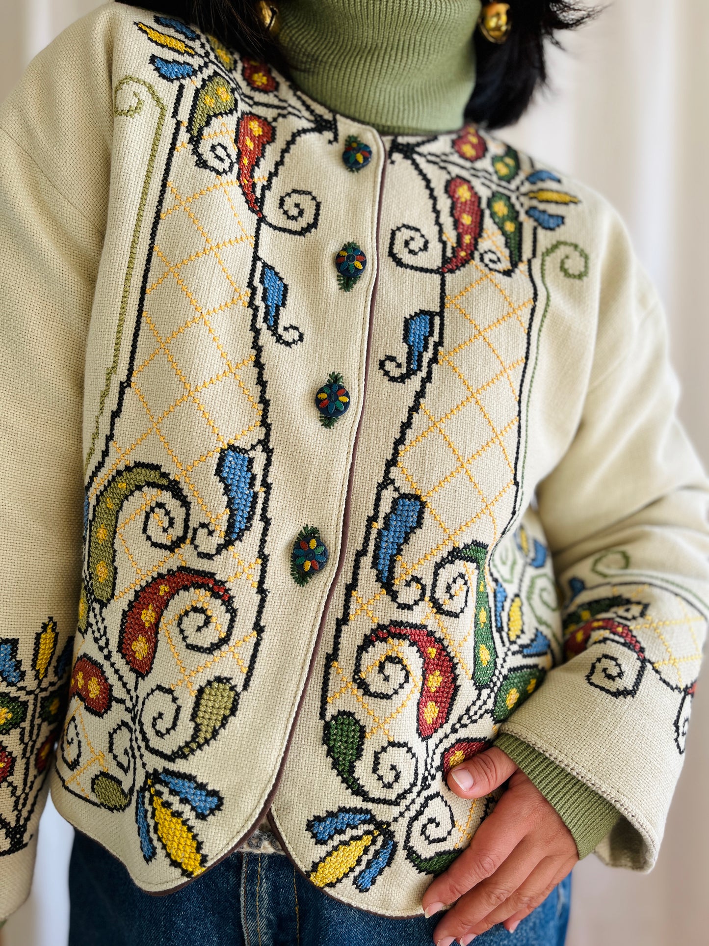 🎴 Embroidered structure jacket