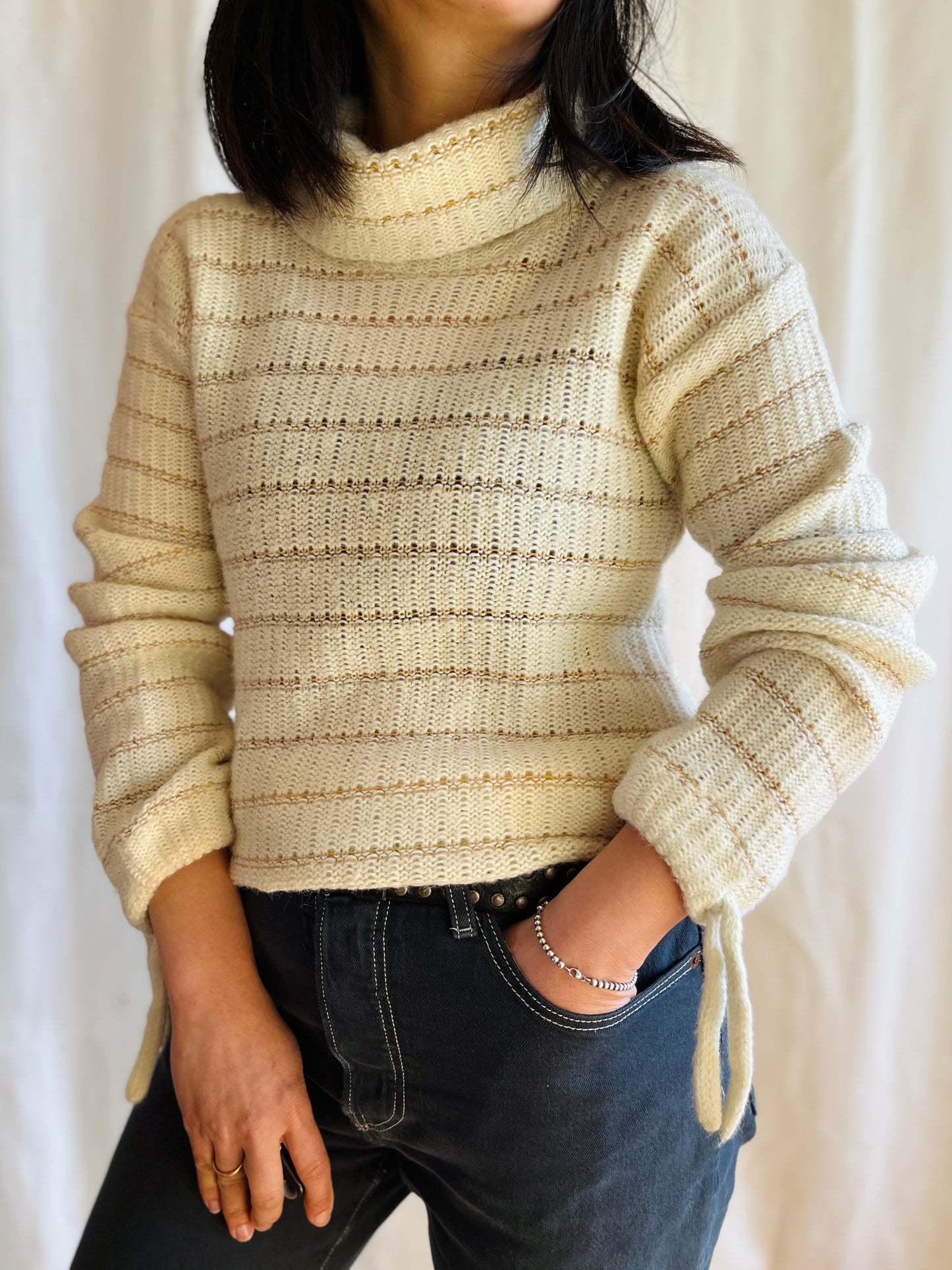 High neck Pullover Cable Knit