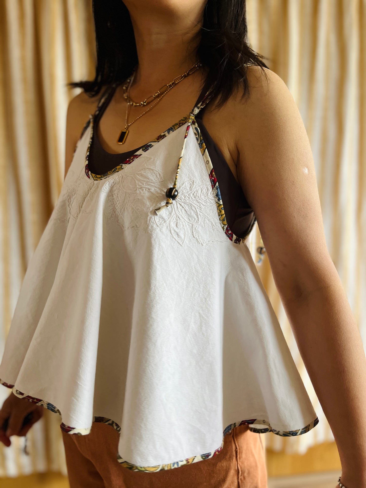 Circular tablecloth top - Hidden Embroidery Linen