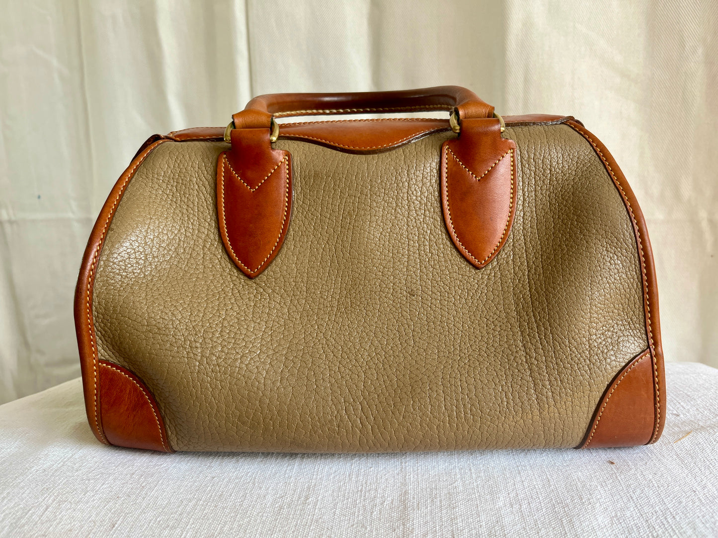 Pre tag Taupe/British Tan Gladstone Doctor's Bag Satchel