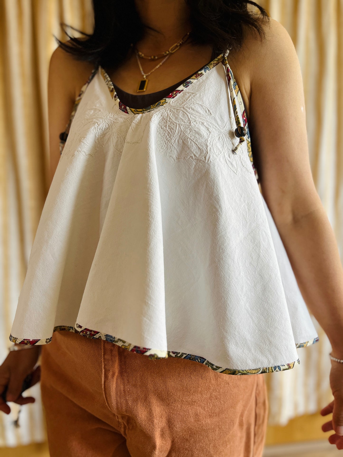 Circular tablecloth top - Hidden Embroidery Linen