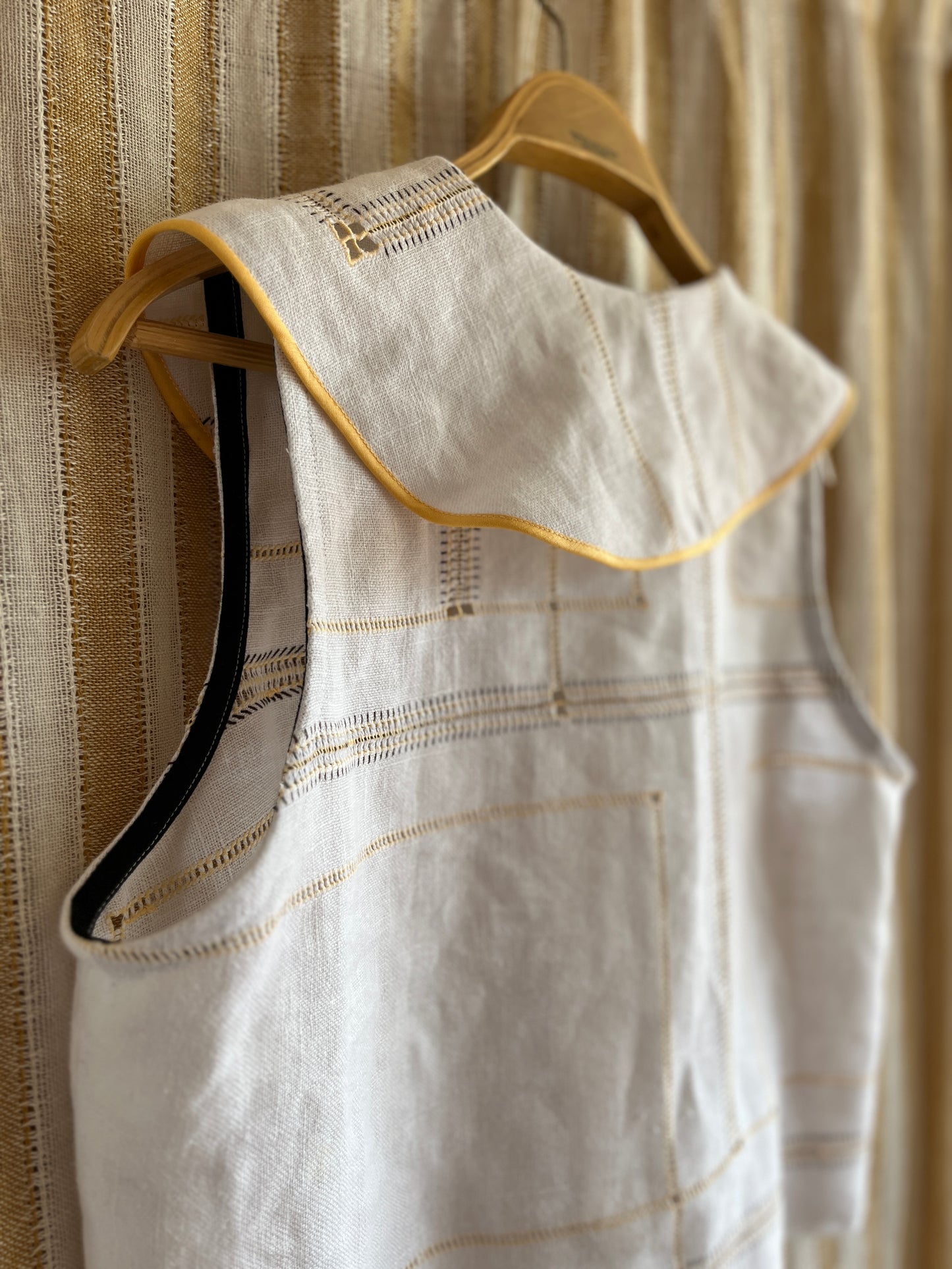 Collar Tank Top - Yellow and black lines