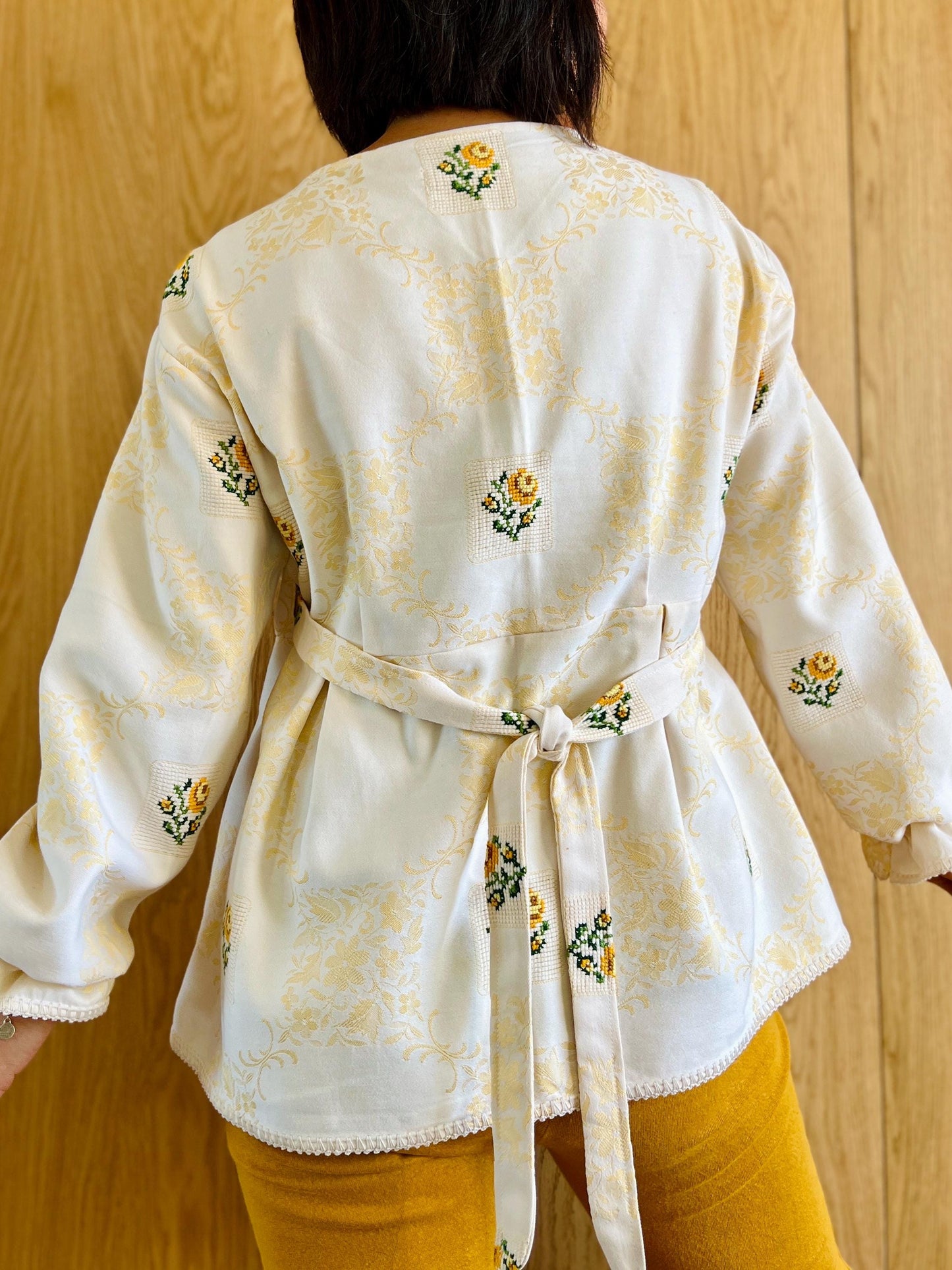 Tiny Flowers Kimono with ties