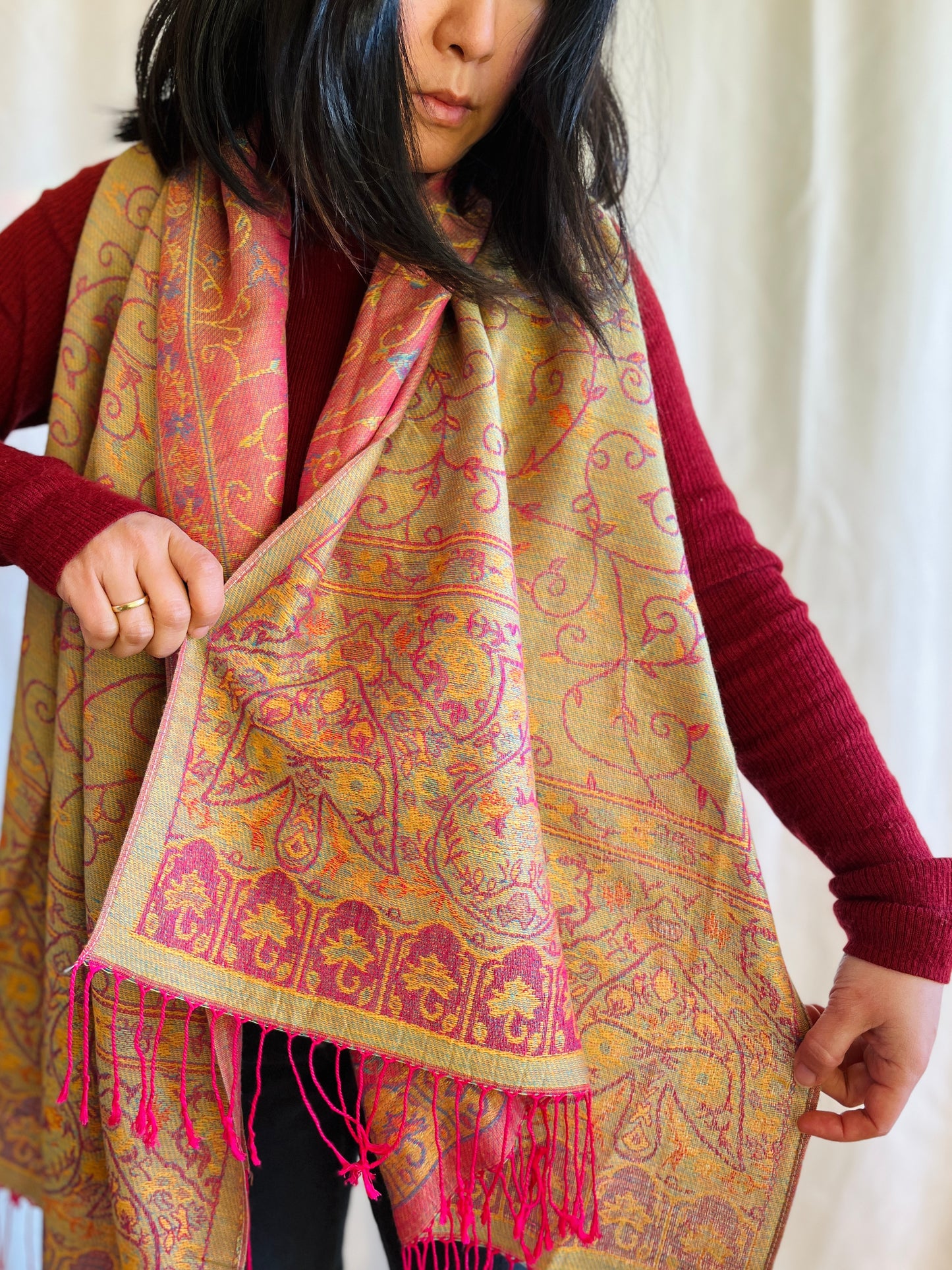 Vintage Pashmina Silk Shawl Reversible Tassel Paisley woven scarf