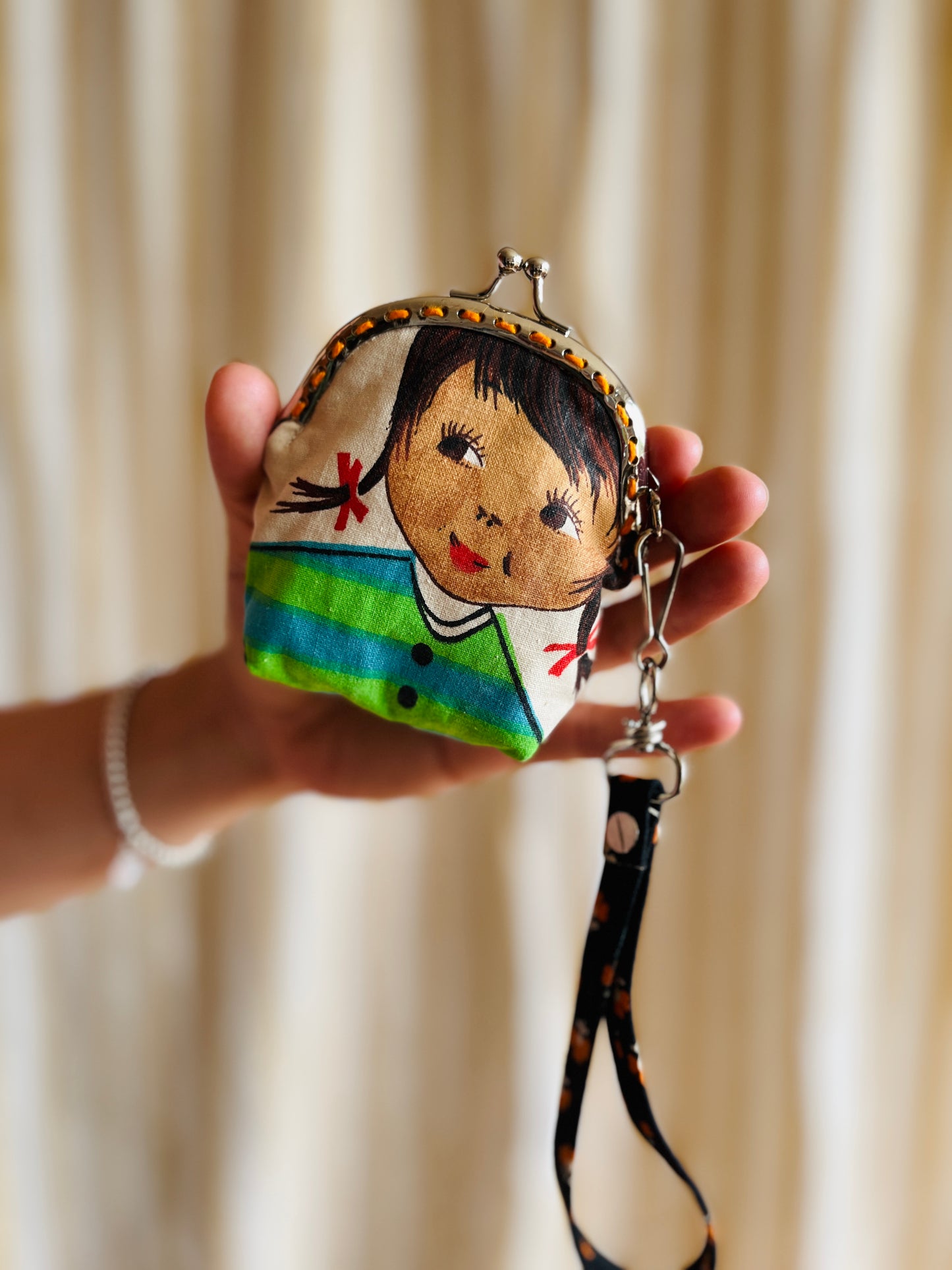 Vintage Fabric Dumpling Kisslock Pouch