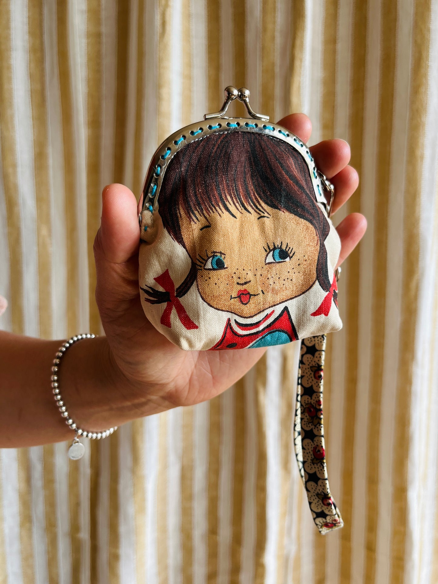 Vintage Fabric Dumpling Kisslock Pouch
