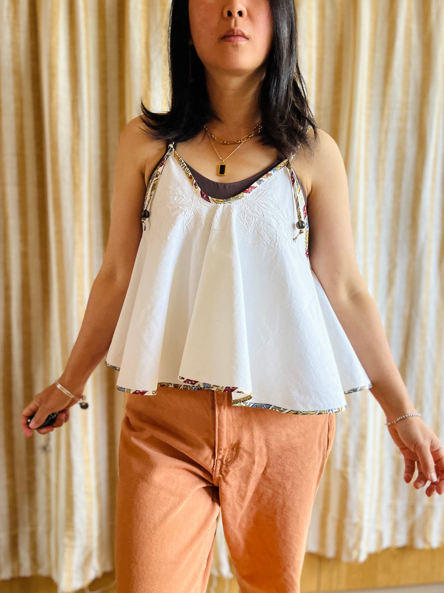 Circular tablecloth top - Hidden Embroidery Linen