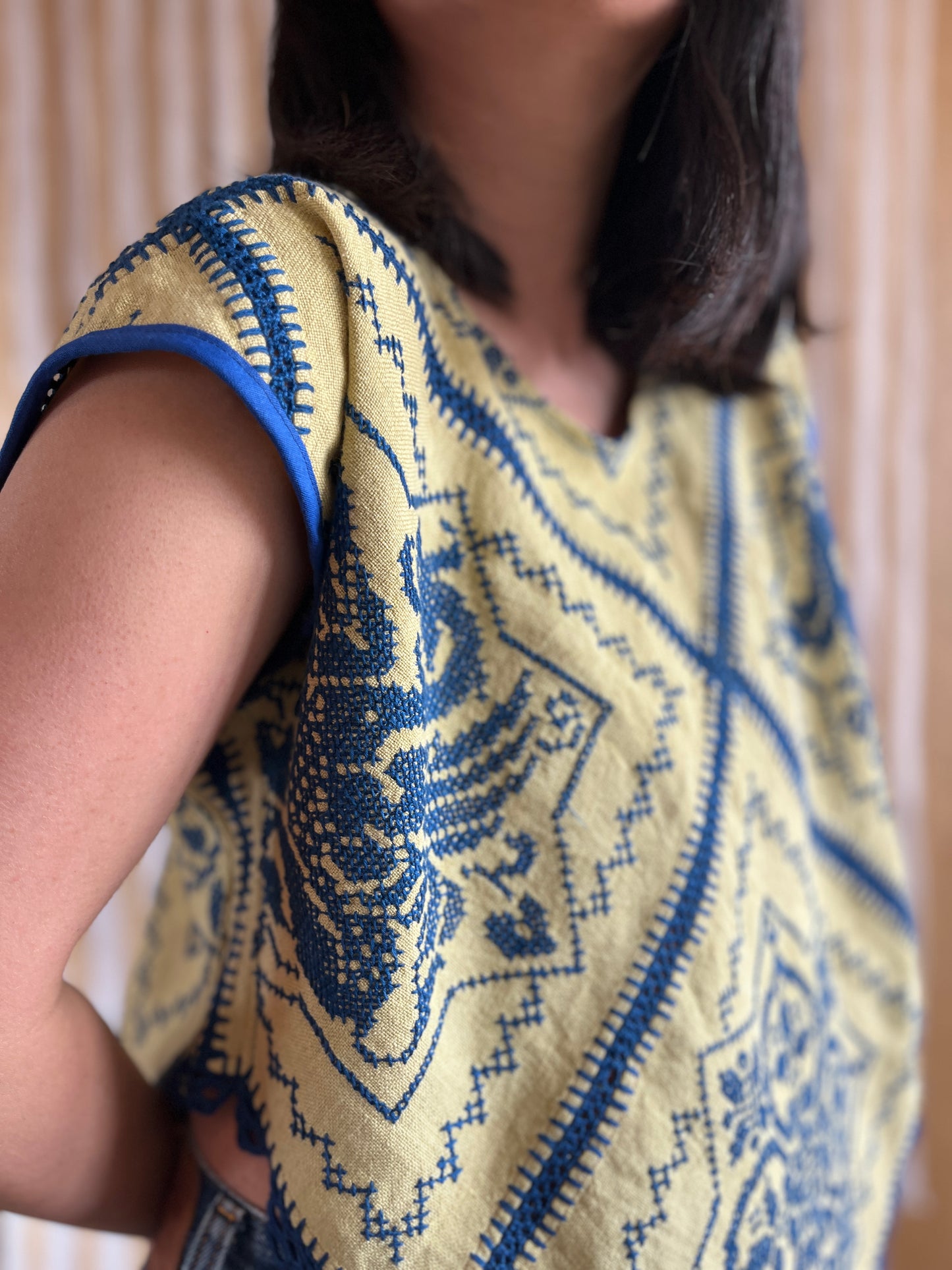 Diamond Dragon Top Cap Sleeves