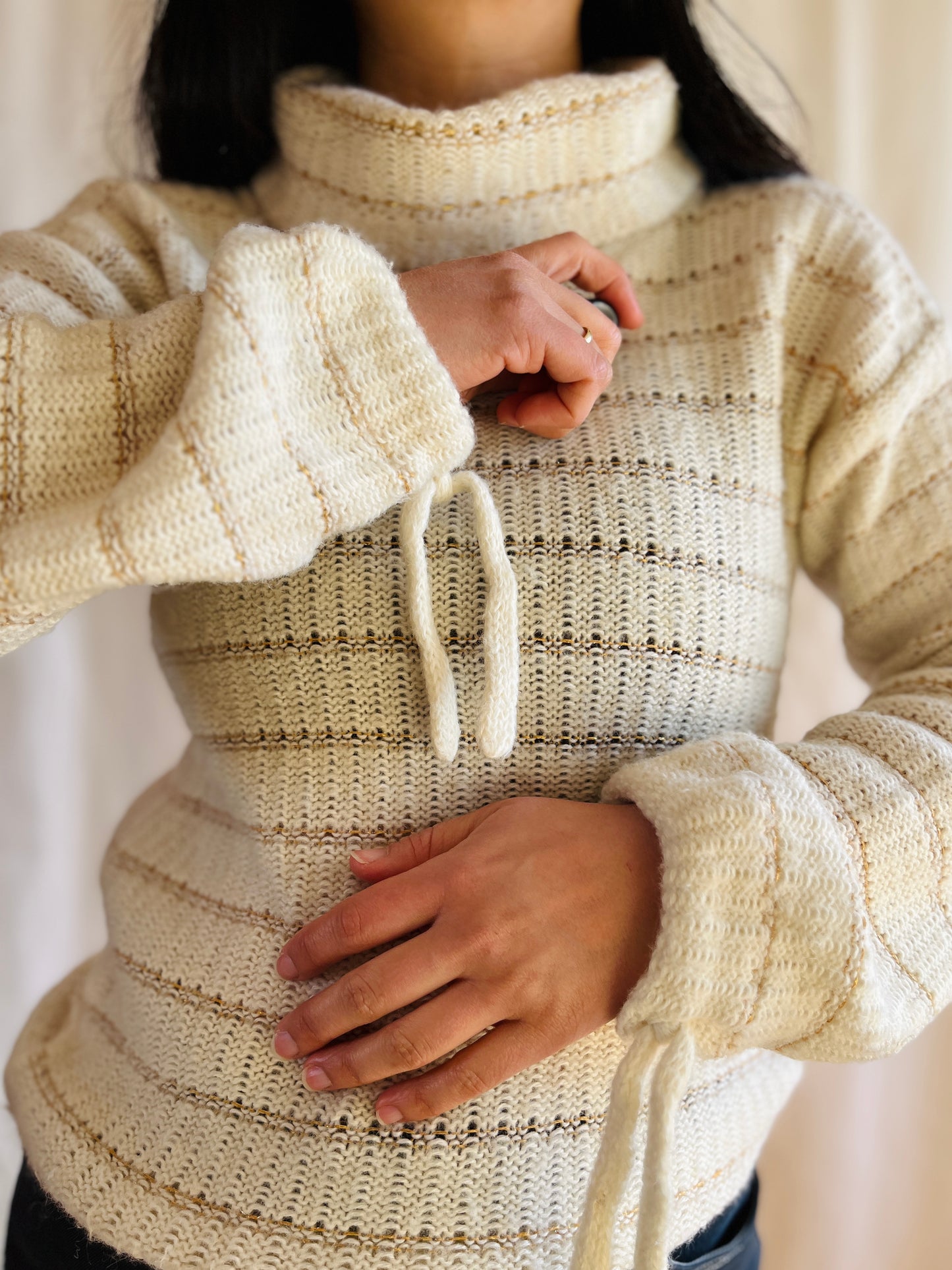 High neck Pullover Cable Knit