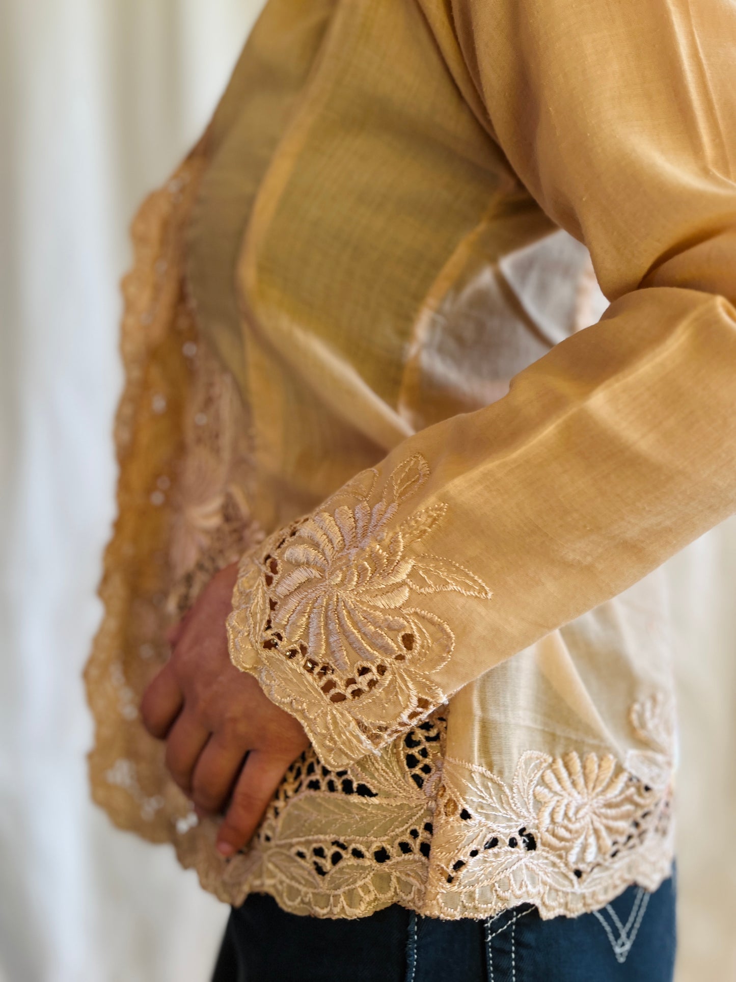 Sweet apricot 60s handmade lace snap button blouse