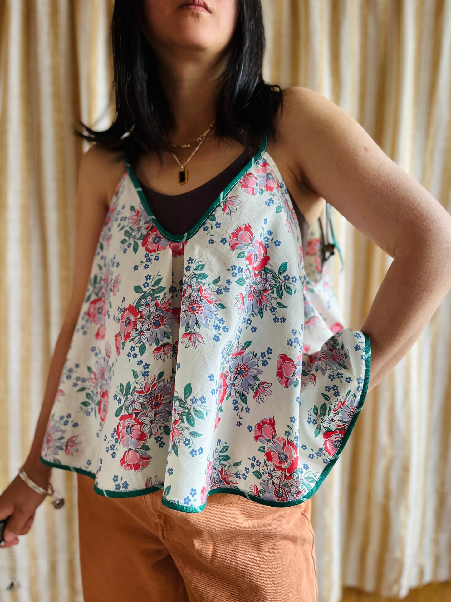 Circular tablecloth top - vintage floral print