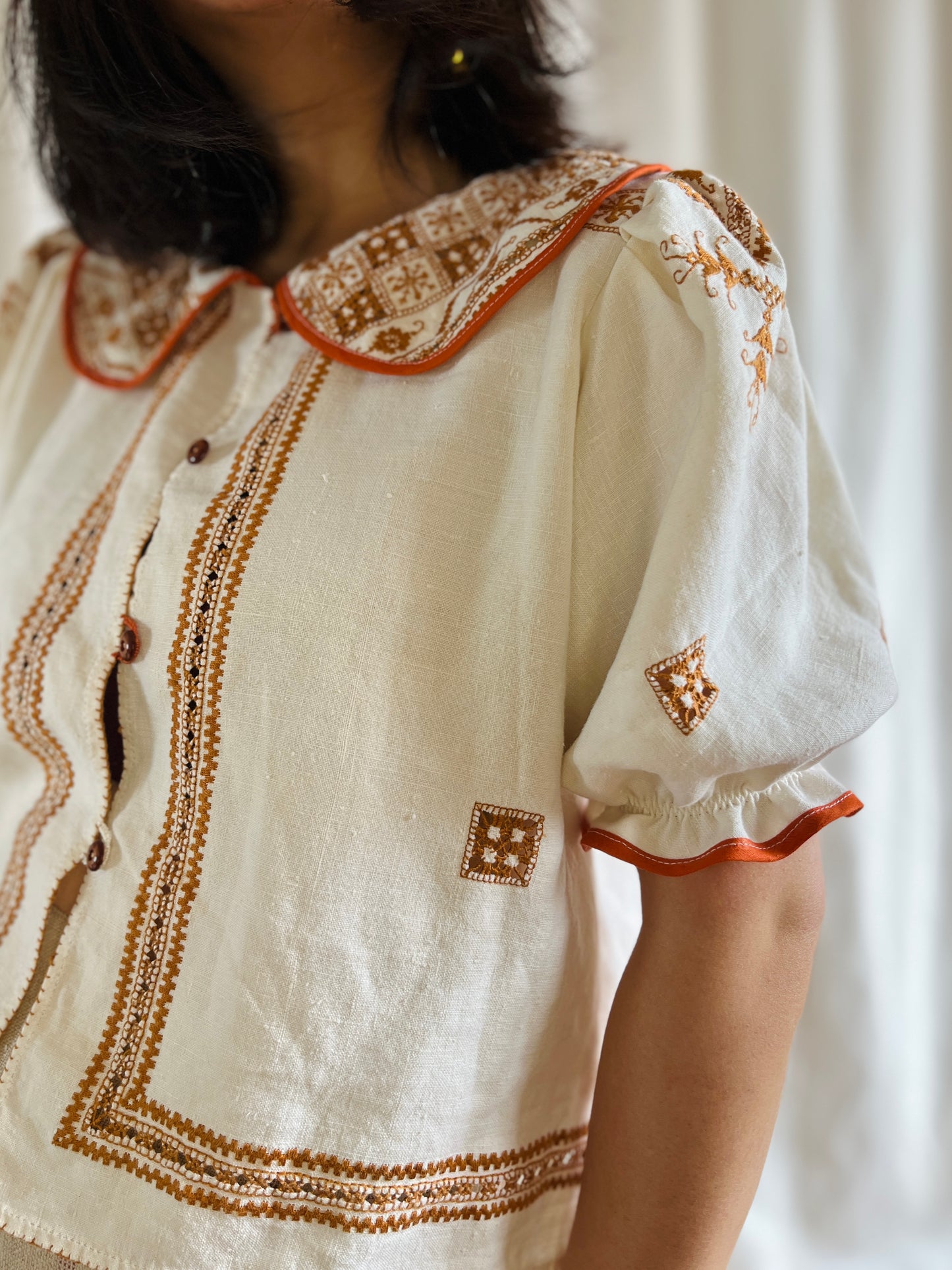 Beautiful Lagartera Embroidered Round Collar Shirt