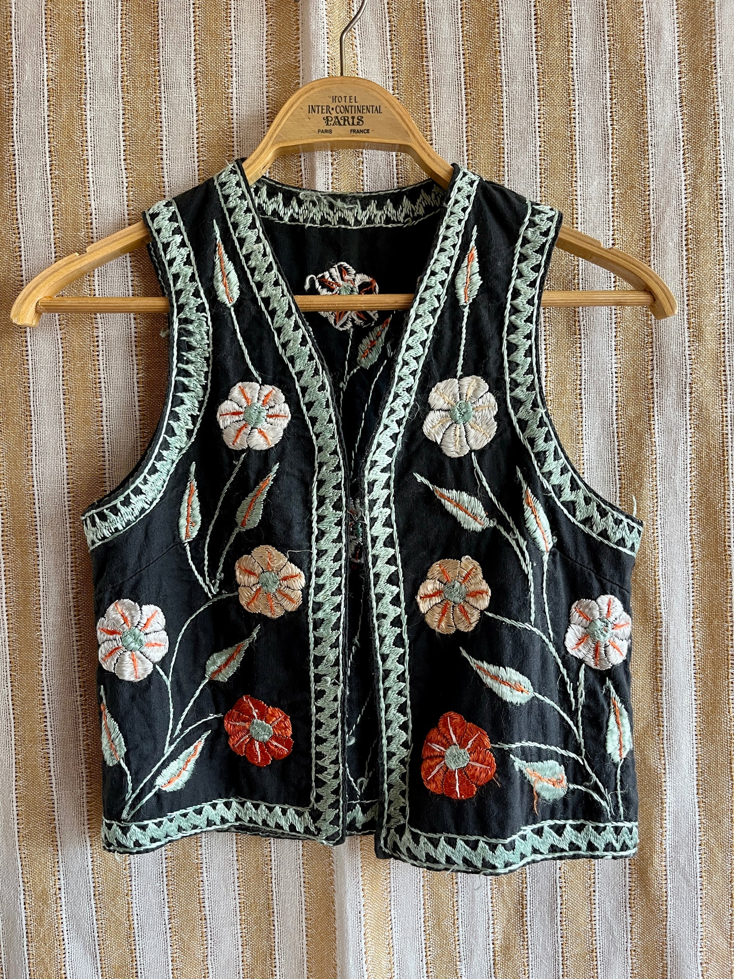 70s Classic Afghanistan Silk Embroidered Gilet XS