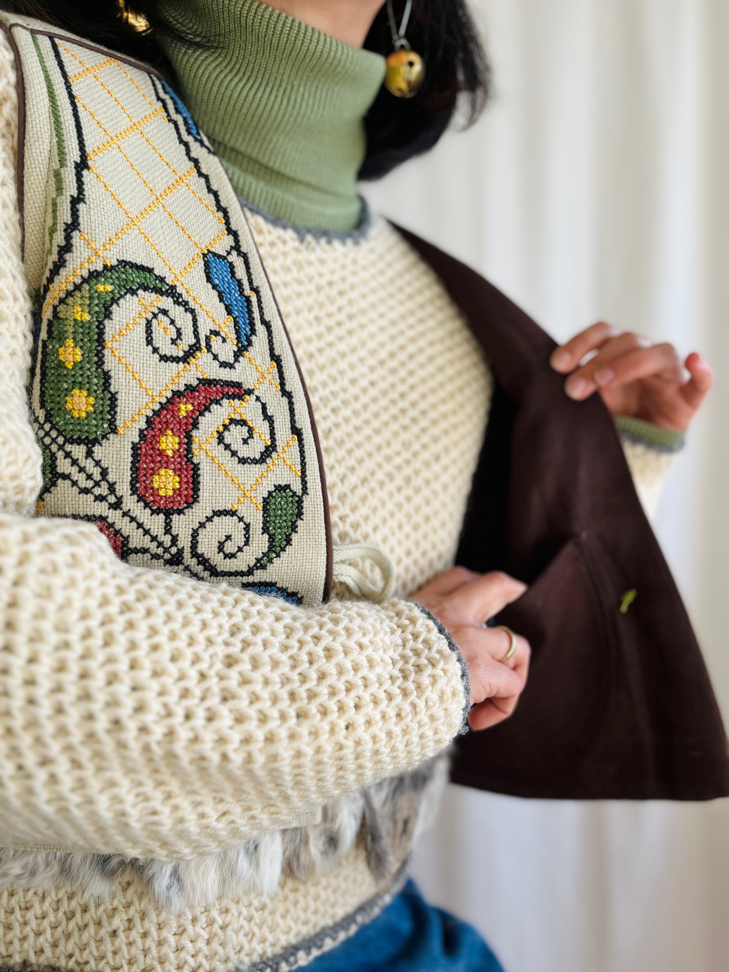 🎴 Floral embroidery Sweater Waistcoat