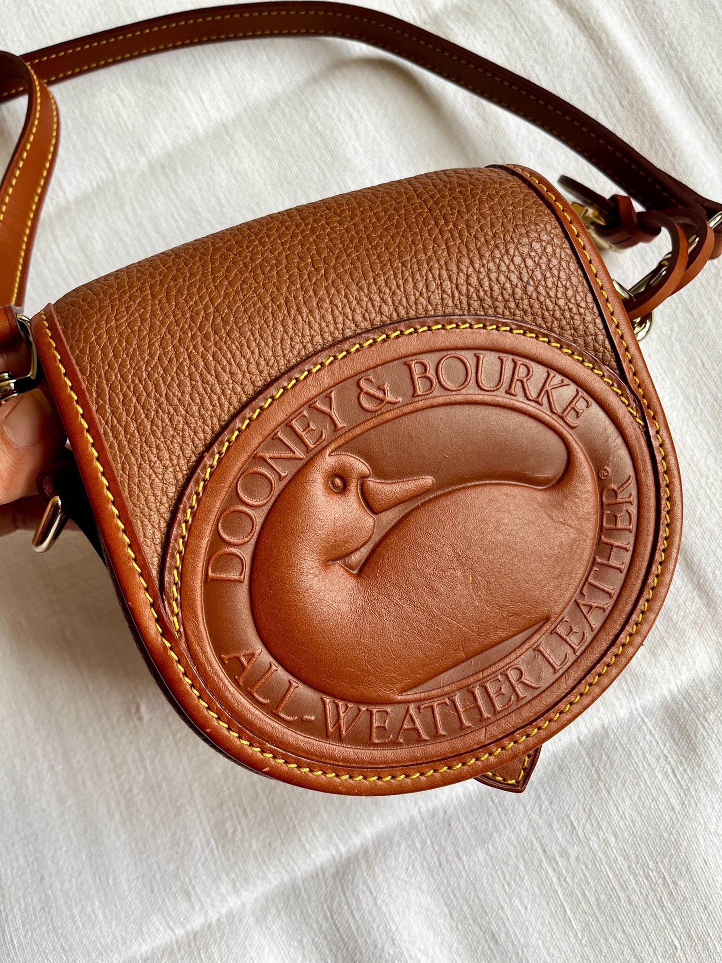 Y2K Vintage Dooney & Bourke All Weather Leather All British Tan BIG DUCK Crossbody