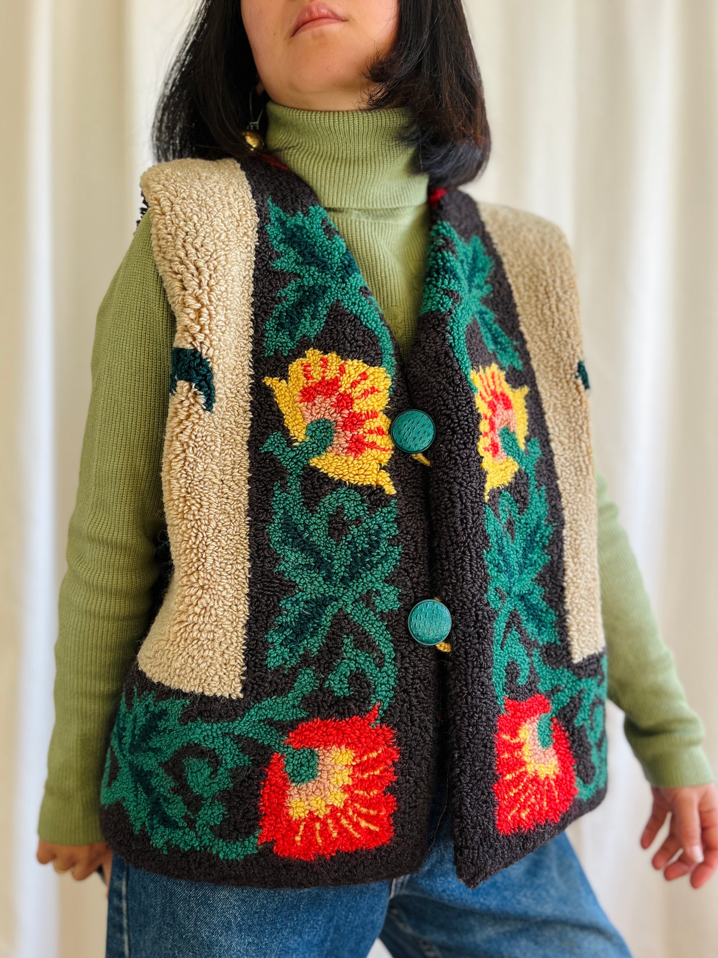 🎴 Handmade wool rug waistcoat