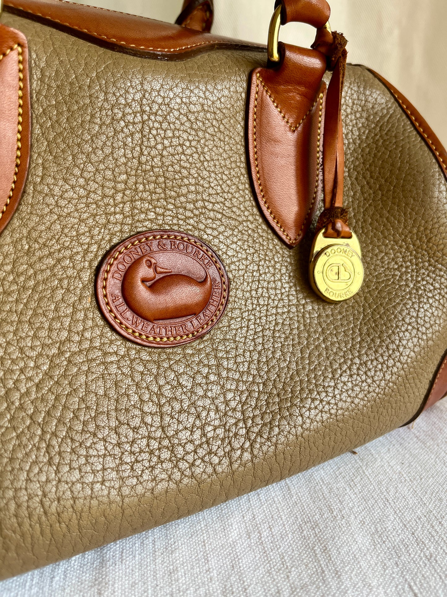 Pre tag Taupe/British Tan Gladstone Doctor's Bag Satchel