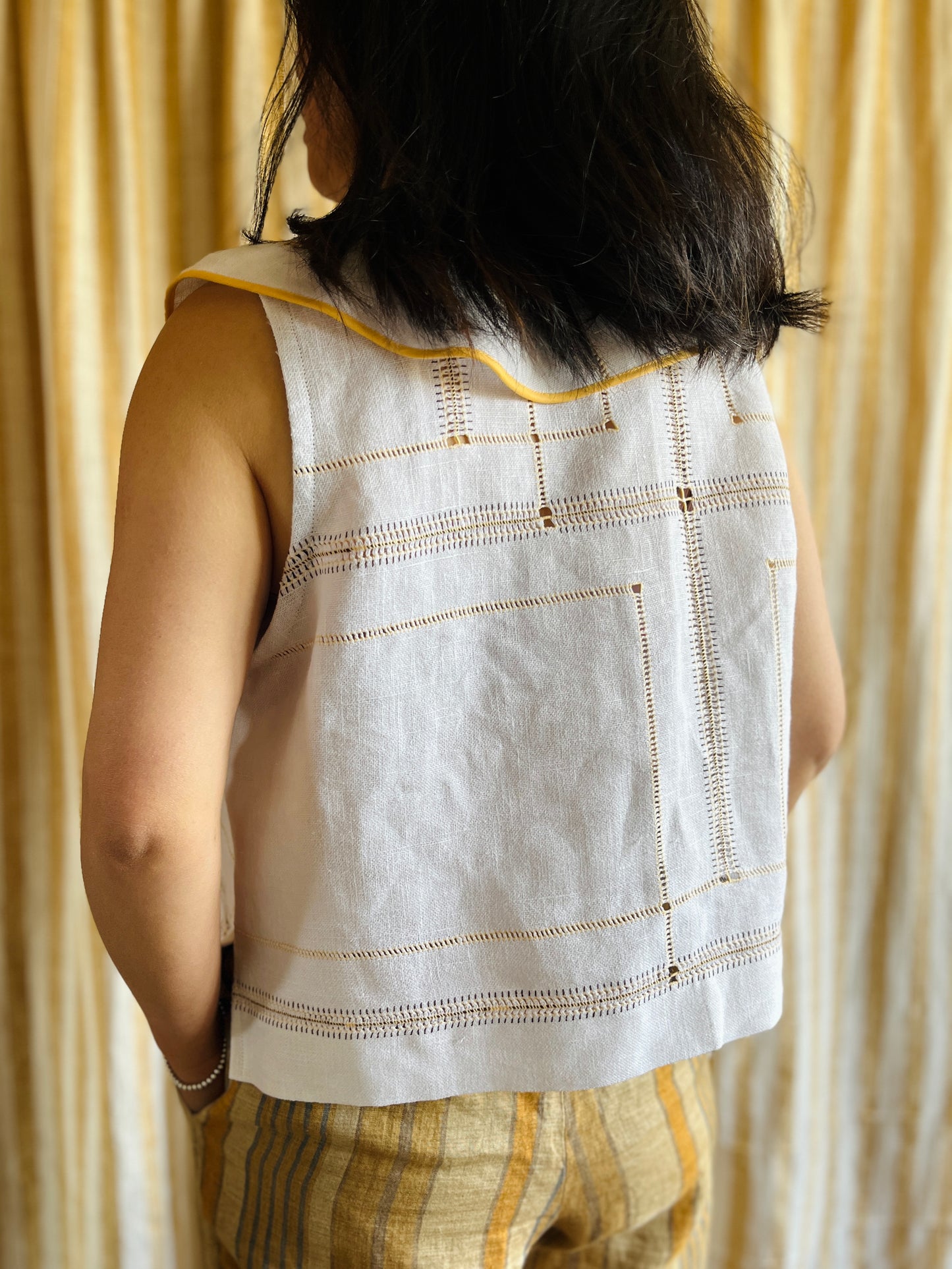 Collar Tank Top - Yellow and black lines