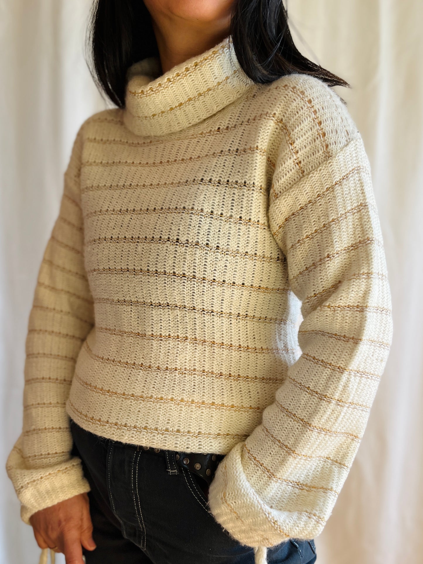 High neck Pullover Cable Knit