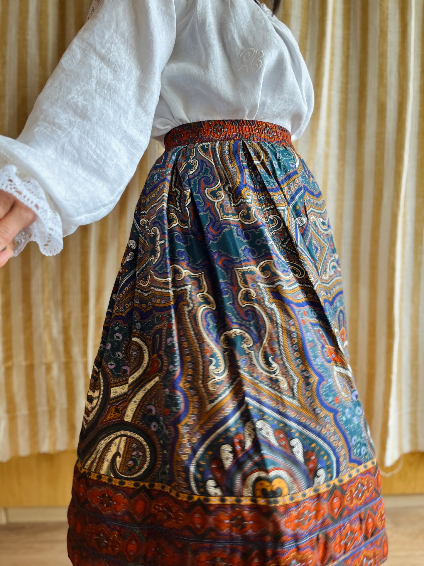 Handmade vintage 70s Bottom Quilted A-line Skirt
