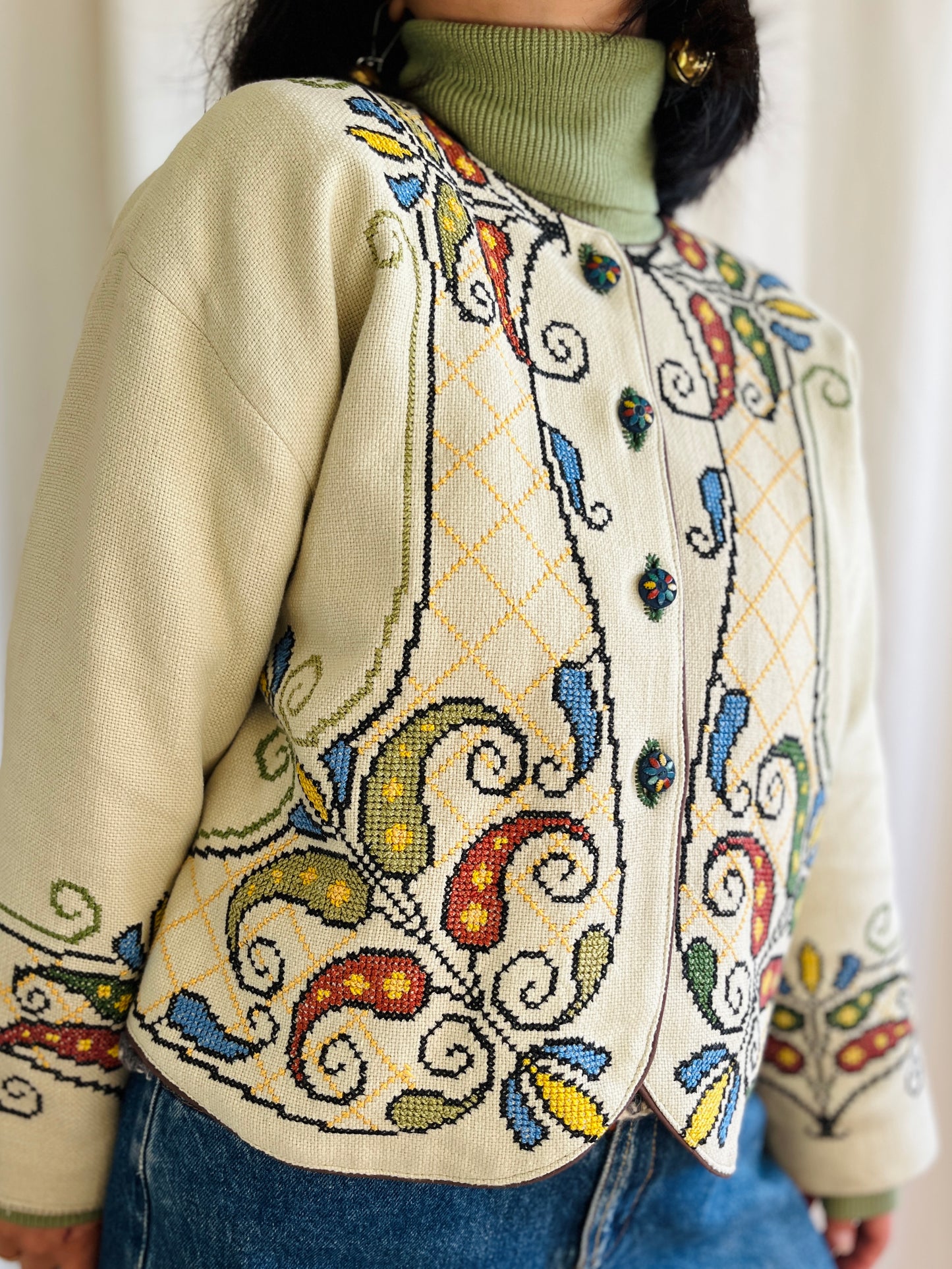 🎴 Embroidered structure jacket