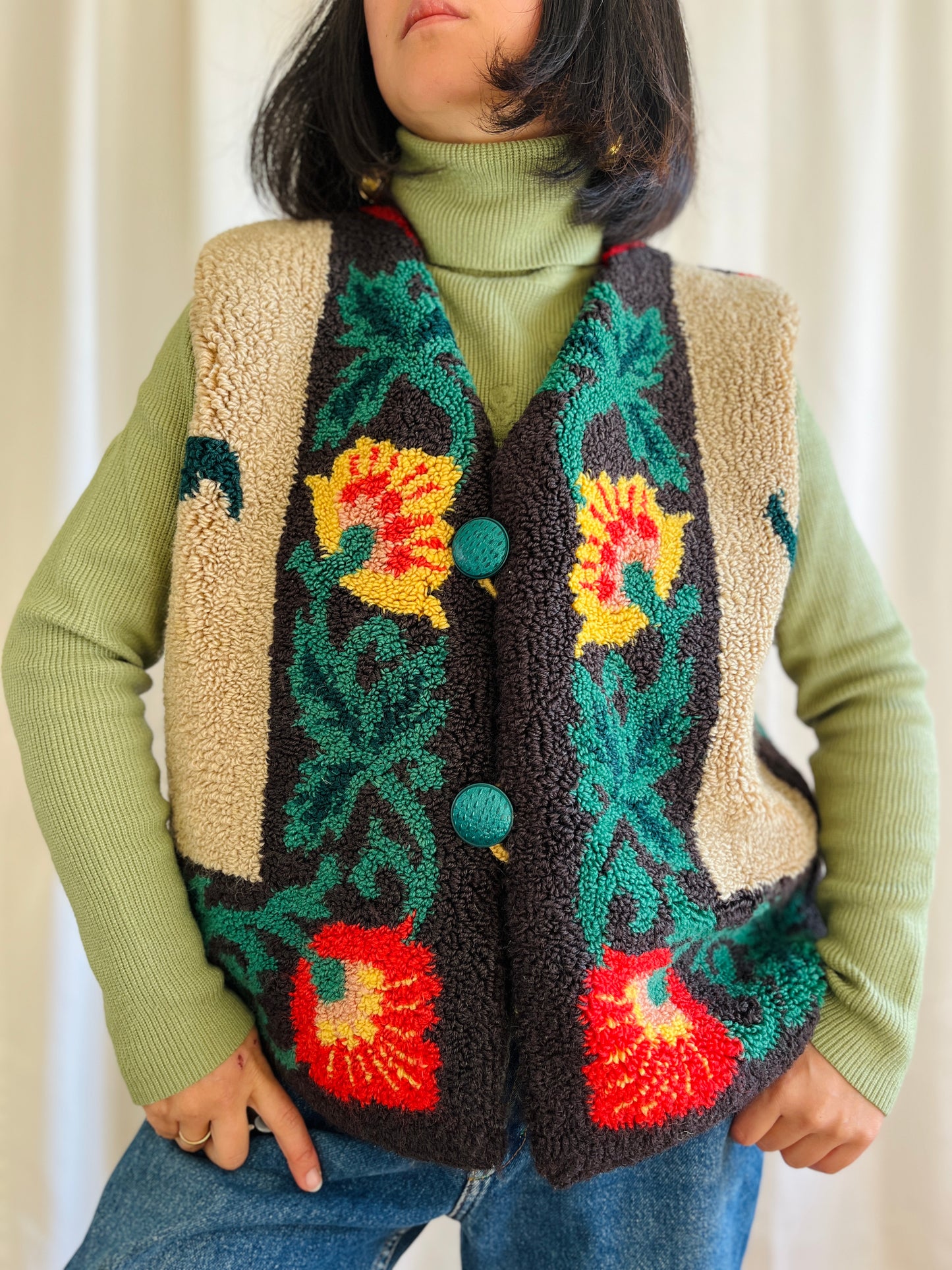 🎴 Handmade wool rug waistcoat