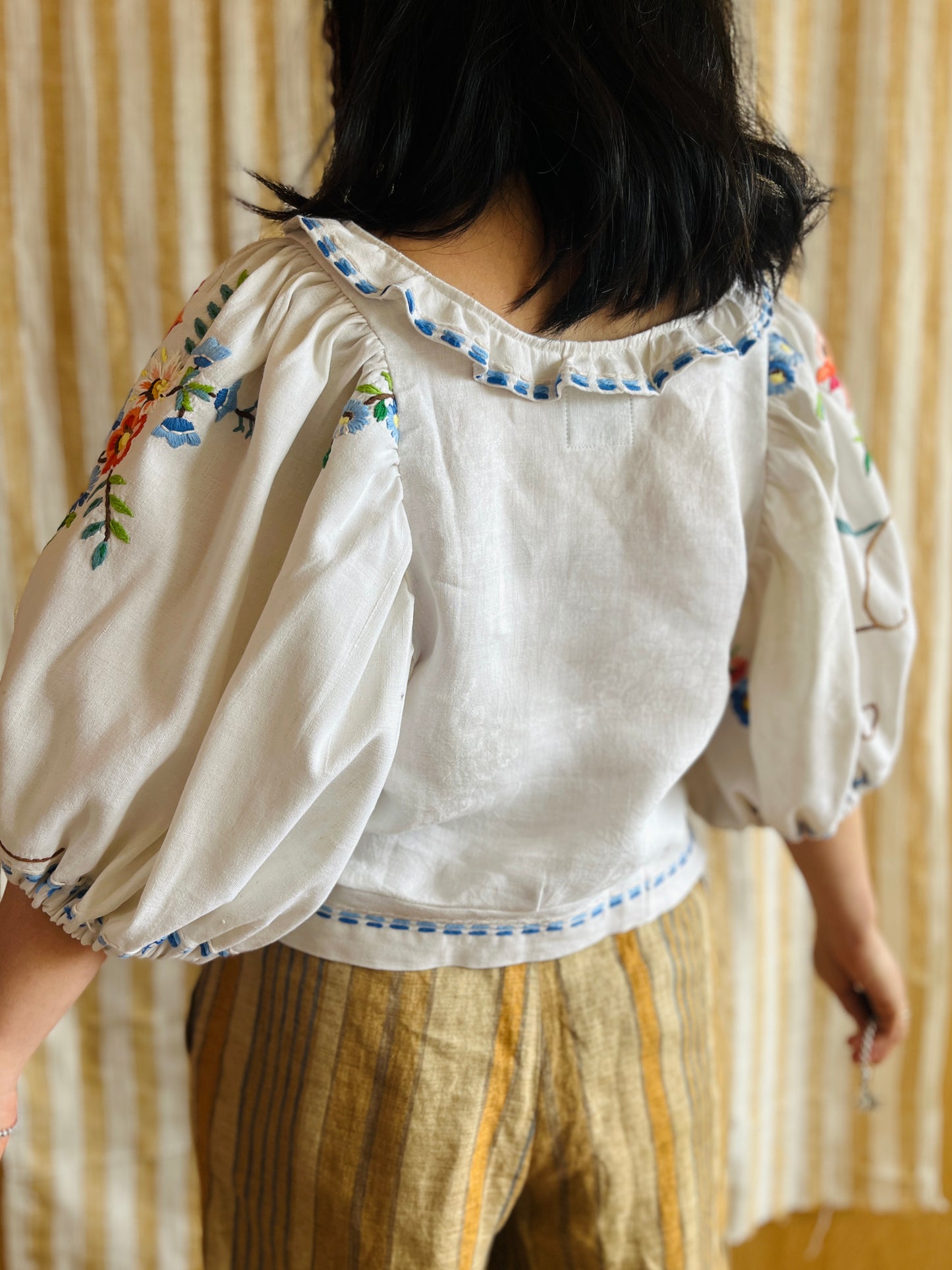 Nordic Floral Air Balloon Sleeves Cropped Top