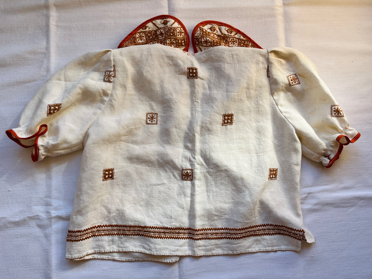 Beautiful Lagartera Embroidered Round Collar Shirt