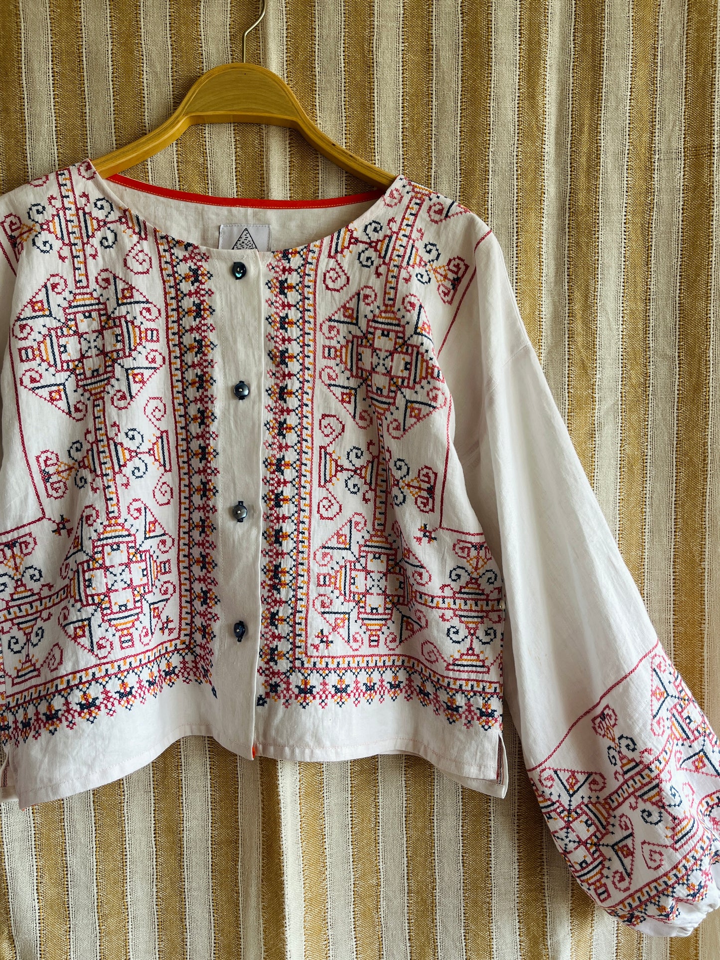 Full embroidery button blouse