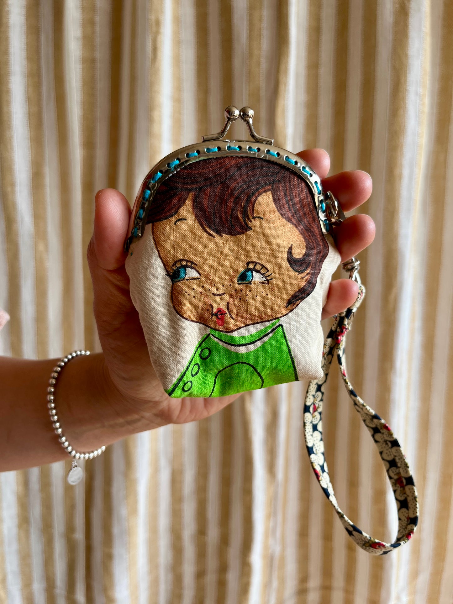 Vintage Fabric Dumpling Kisslock Pouch