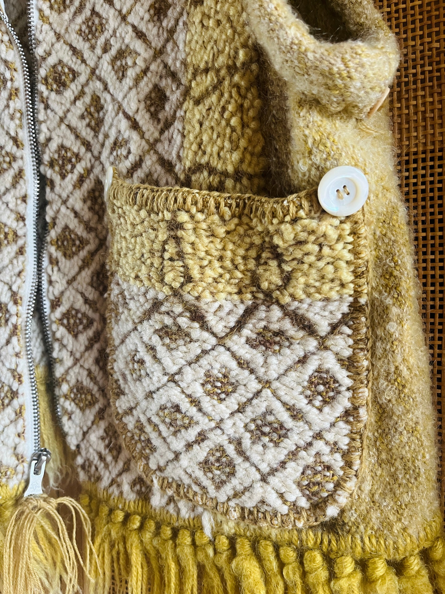 Marino handmade rug turns zipper waistcoat