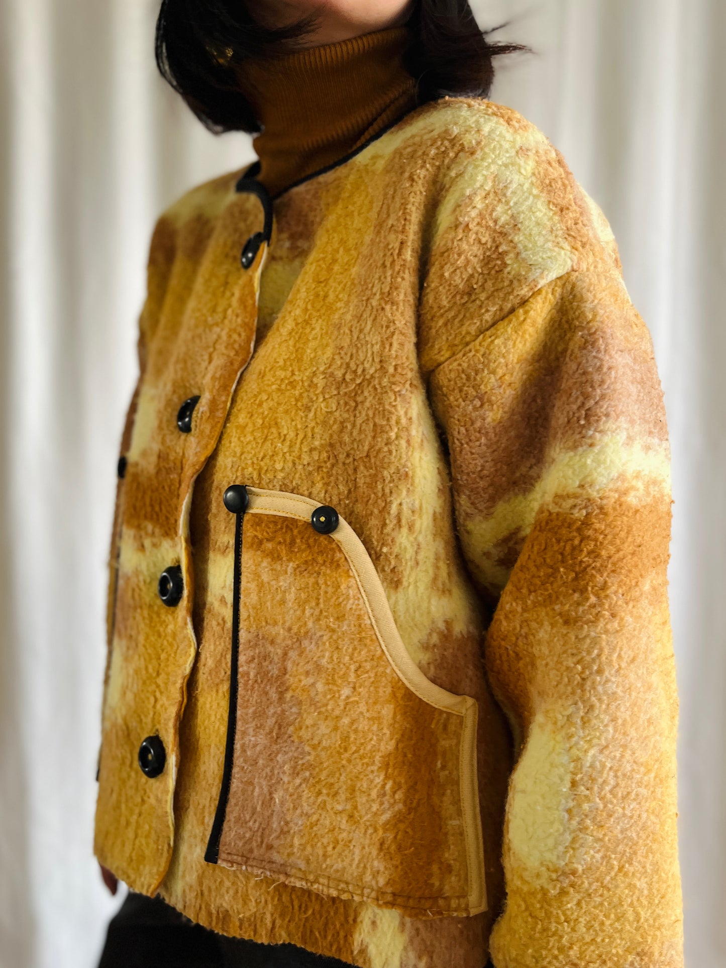 🎴 Vintage Pure Wool Blanket Short Coat and Beanie