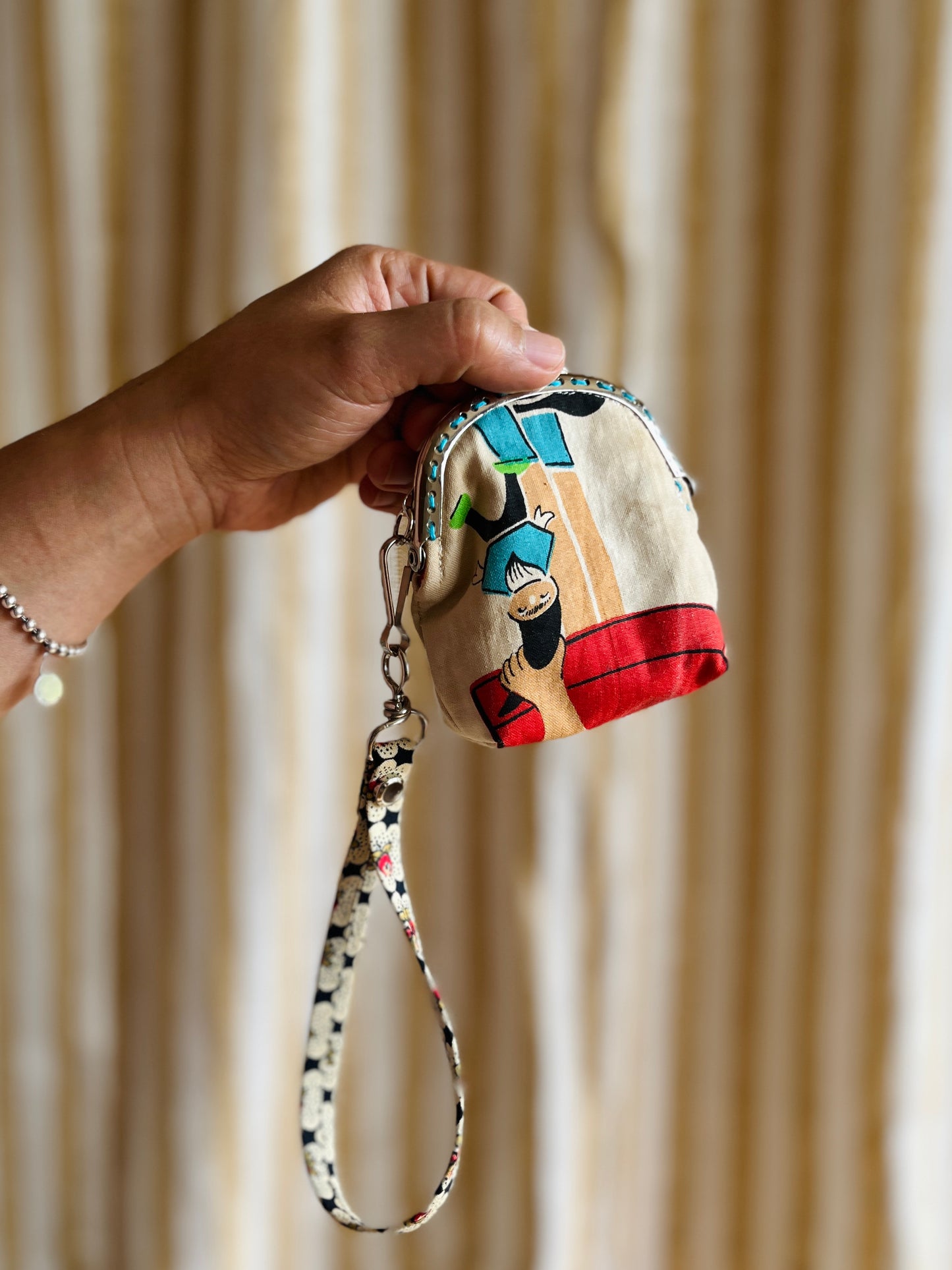 Vintage Fabric Dumpling Kisslock Pouch