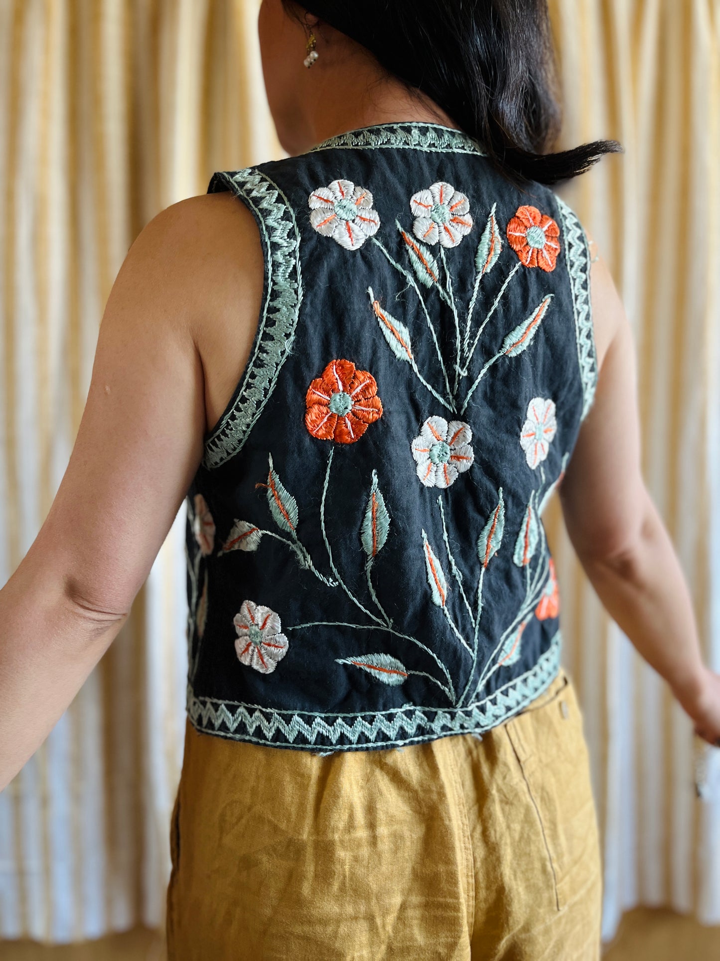 70s Classic Afghanistan Silk Embroidered Gilet XS