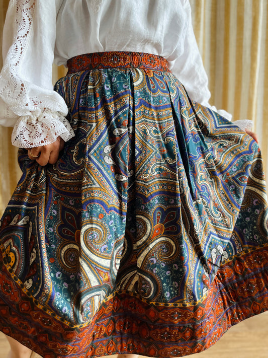 Handmade vintage 70s Bottom Quilted A-line Skirt