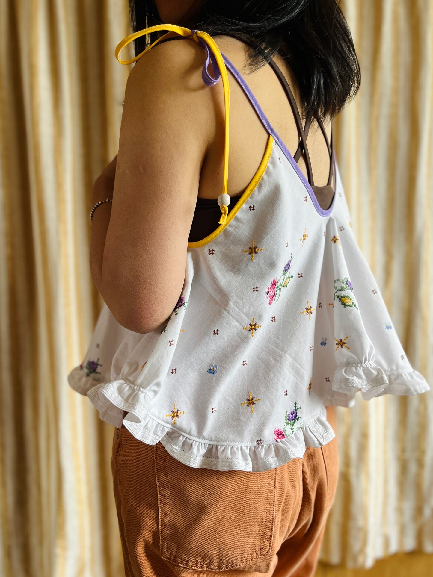 Circular tablecloth top - embroidery floral